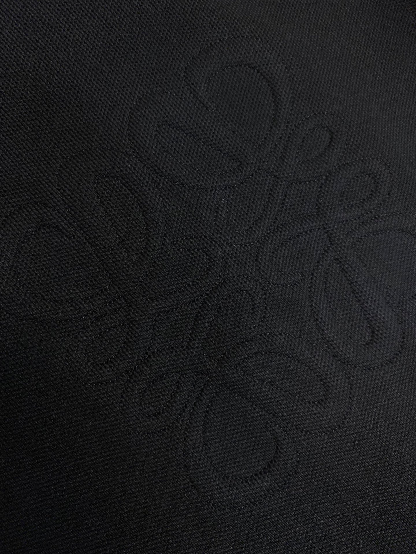 🌟🌟Loewe、高弹棉立体绣花款开衫毛衫外套纱线采用羊毛混纺工艺，克重高达1200克左右、背包绣花采用高