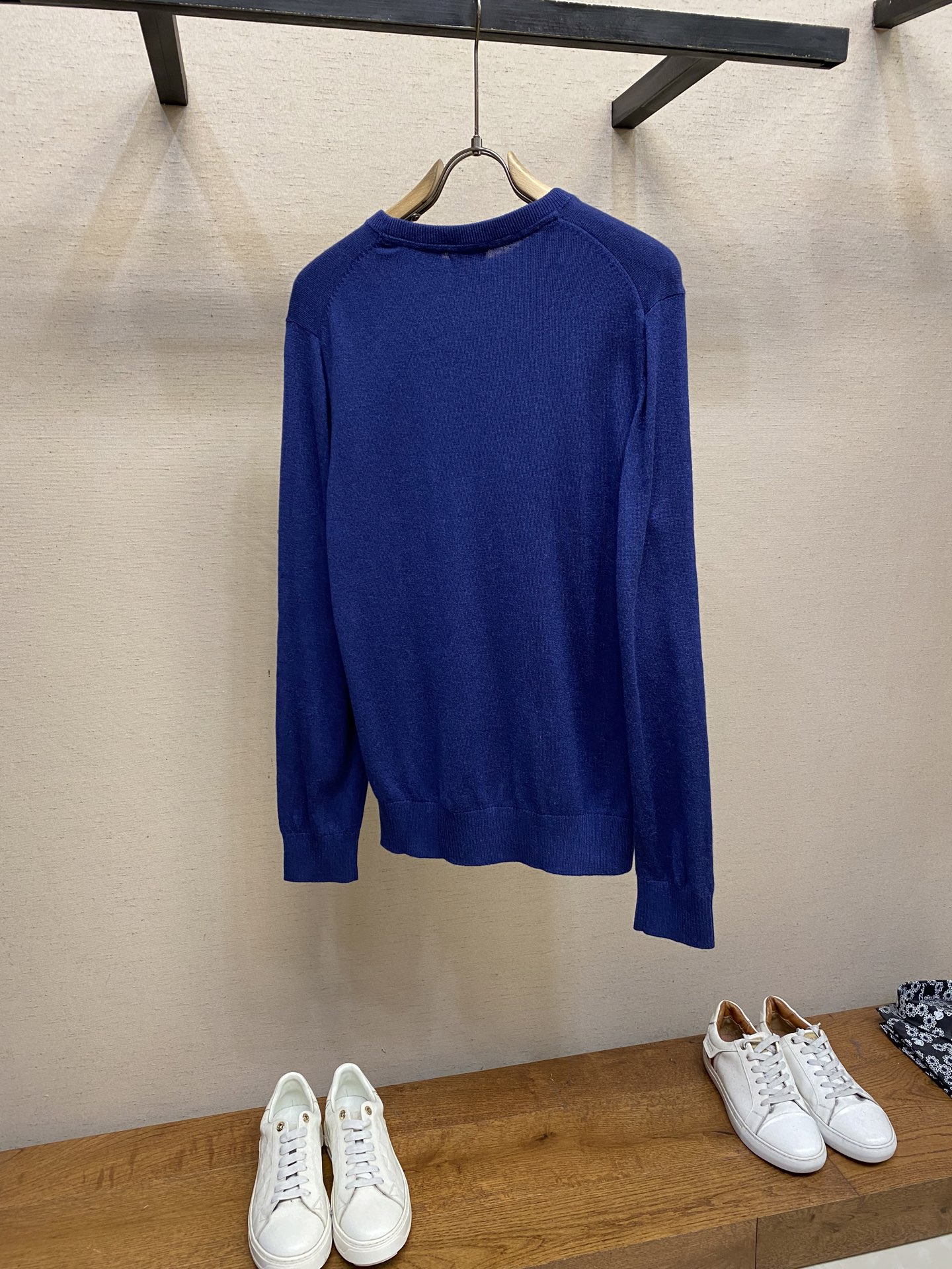 🌟🌟BBR 格子领条毛衣，基础薄款，100%羊毛，内饰品牌格子领条，百灵达电脑机战马刺绣，齐标！尺码：M