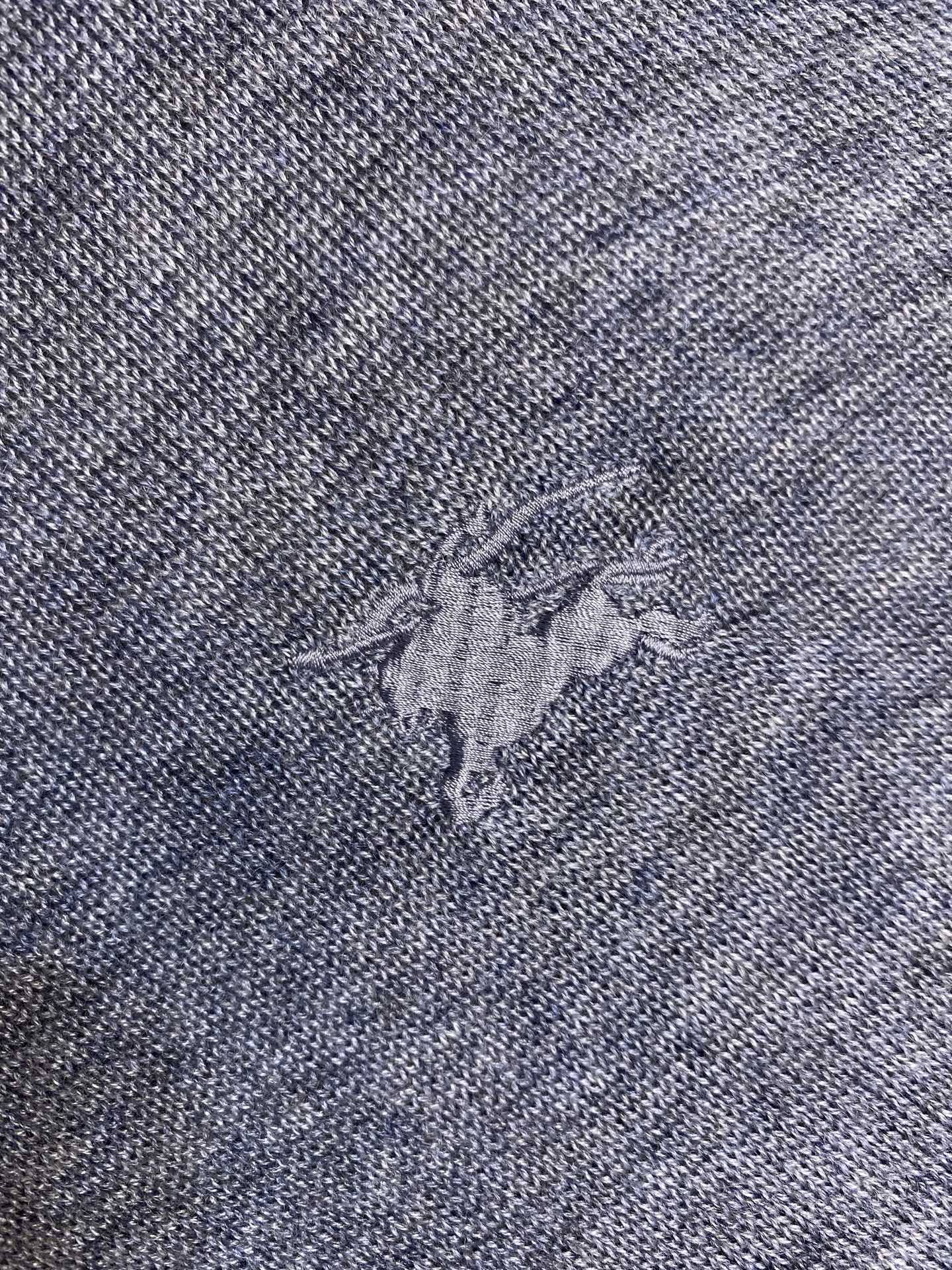 🌟🌟 BBR V领基础款毛衣，100%羊毛，V领设计，办公室男士必备款，新战马刺绣，标齐！尺码：M-2x