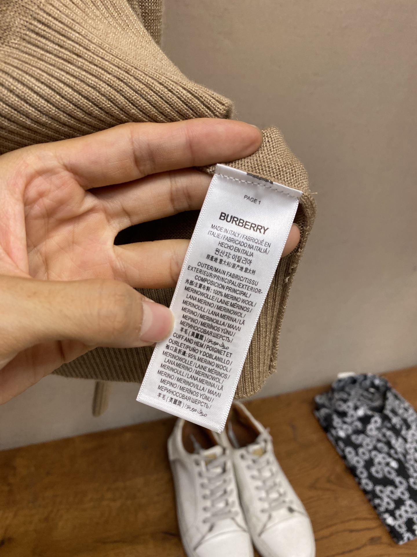 🌟🌟BBR 格子领条毛衣，基础薄款，100%羊毛，内饰品牌格子领条，百灵达电脑机战马刺绣，齐标！尺码：M