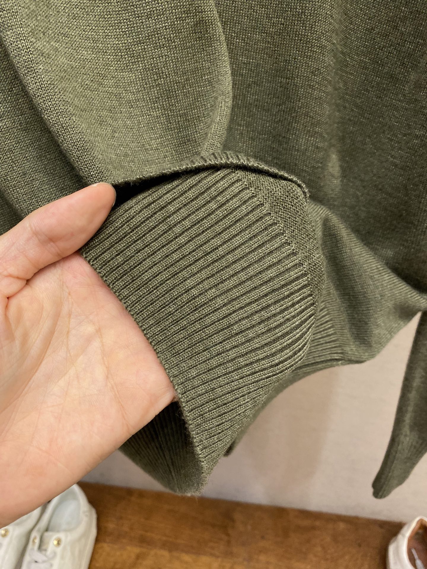 🌟🌟BBR 格子领条毛衣，基础薄款，100%羊毛，内饰品牌格子领条，百灵达电脑机战马刺绣，齐标！尺码：M