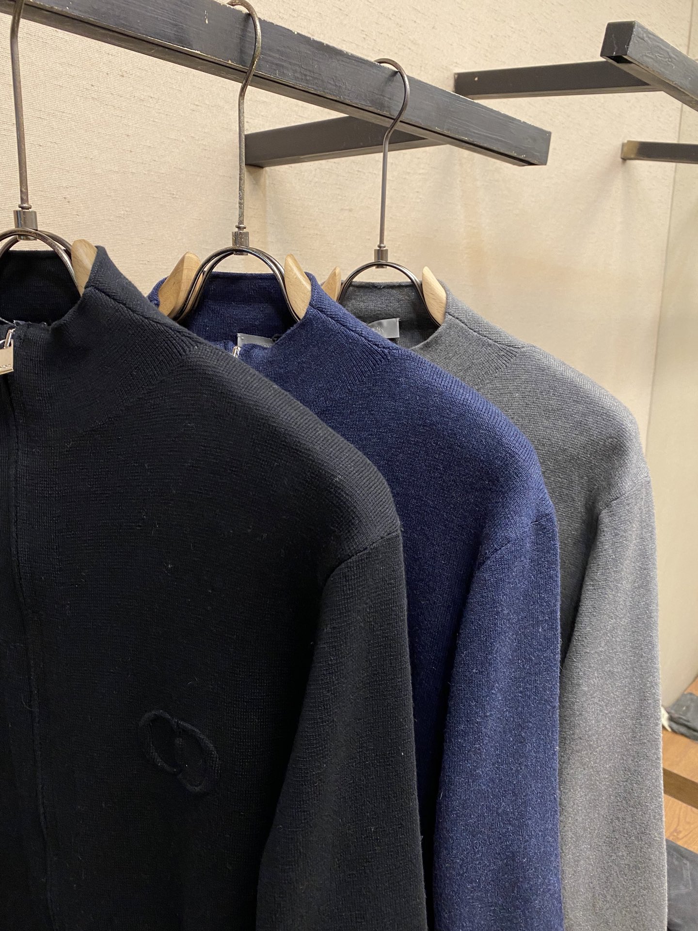 🌟🌟Dior、CD字母毛织外套 毛料采用48支超细50%羊毛50%棉混纺纱线，运用进口14针毛织机双面立