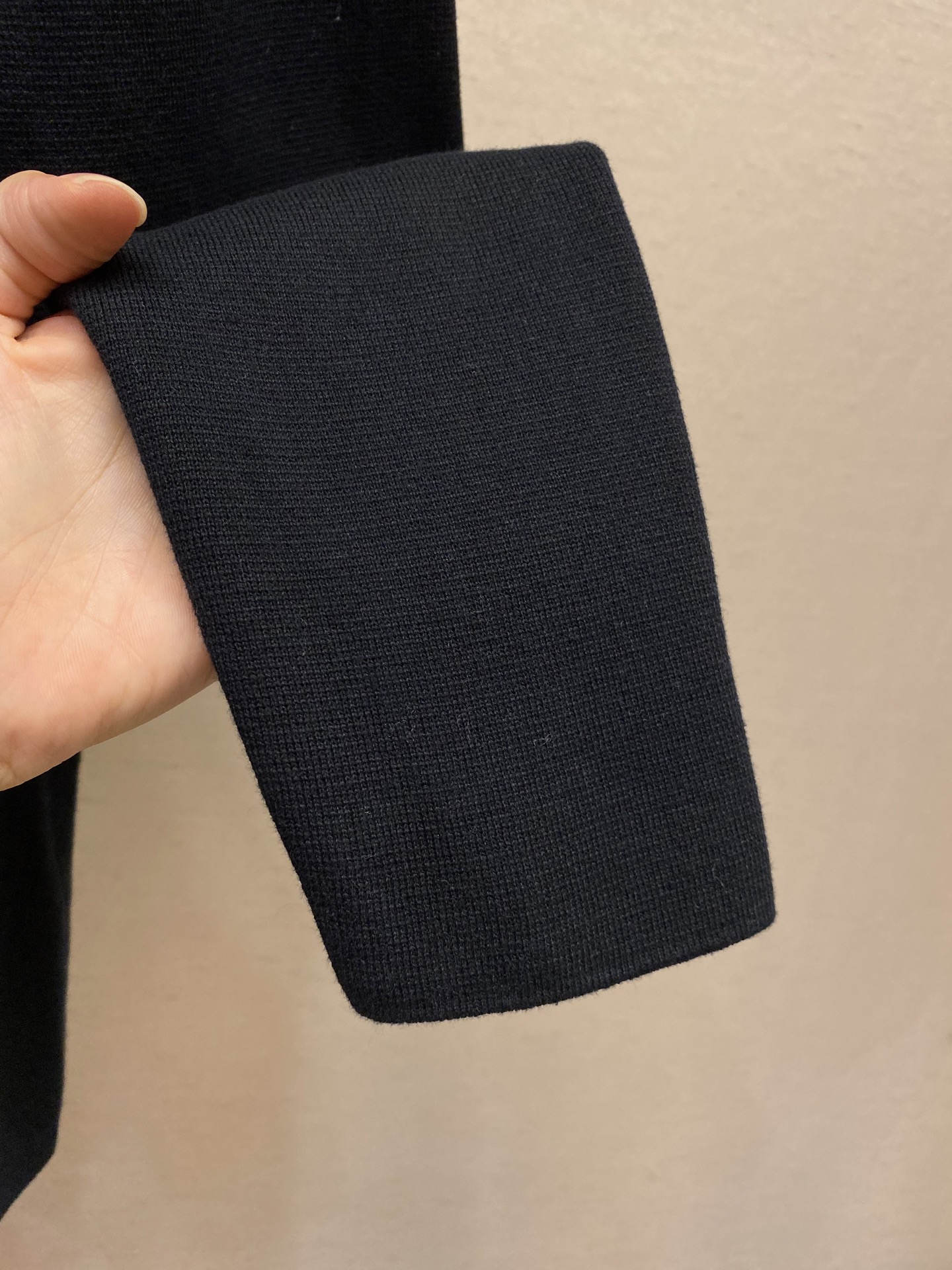 🌟🌟Dior、CD字母毛织外套 毛料采用48支超细50%羊毛50%棉混纺纱线，运用进口14针毛织机双面立