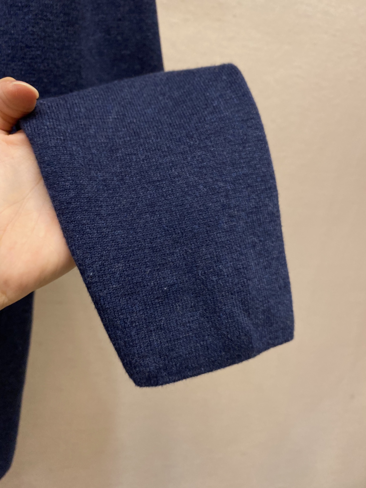 🌟🌟Dior、CD字母毛织外套 毛料采用48支超细50%羊毛50%棉混纺纱线，运用进口14针毛织机双面立