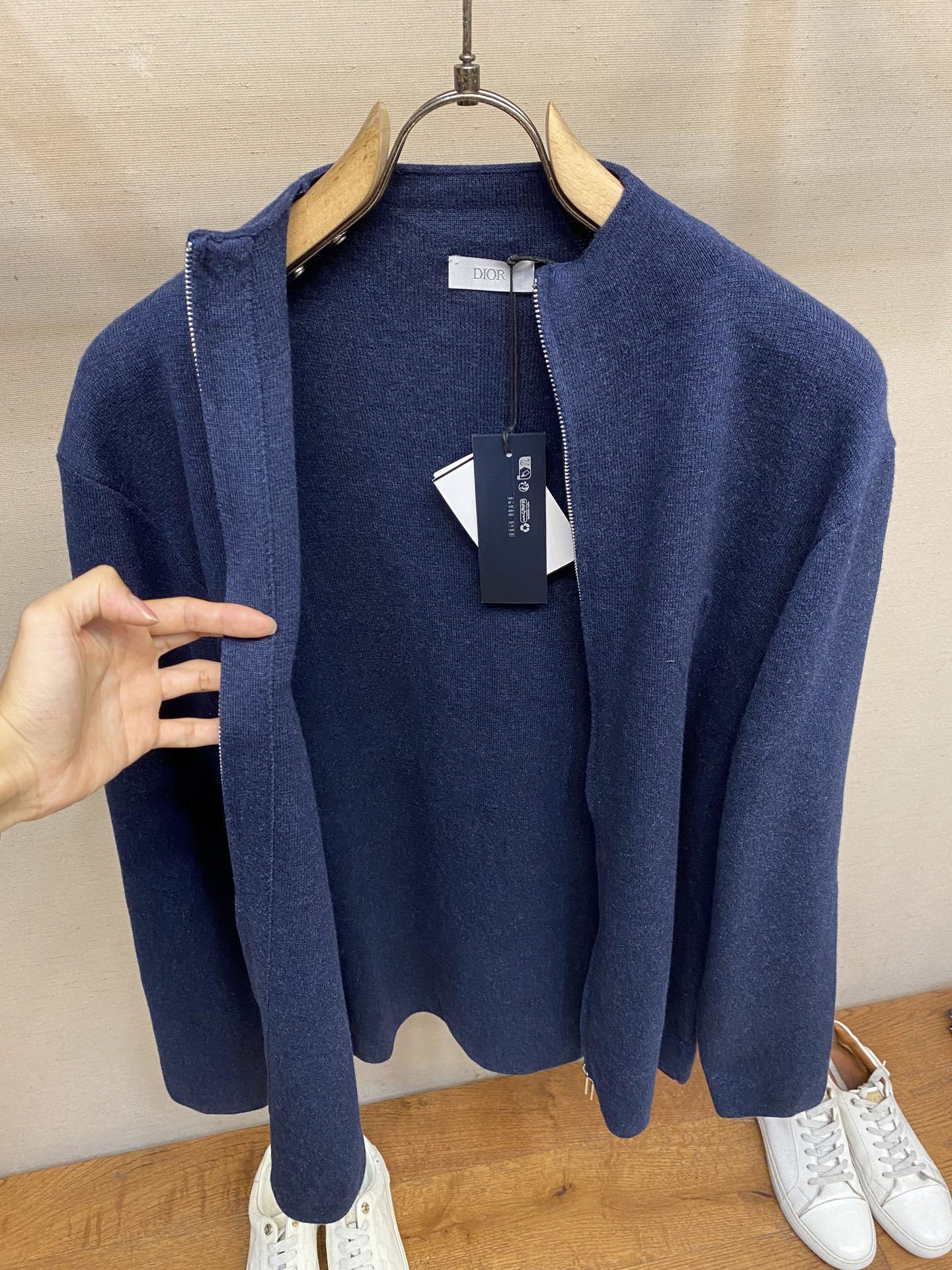 🌟🌟Dior、CD字母毛织外套 毛料采用48支超细50%羊毛50%棉混纺纱线，运用进口14针毛织机双面立