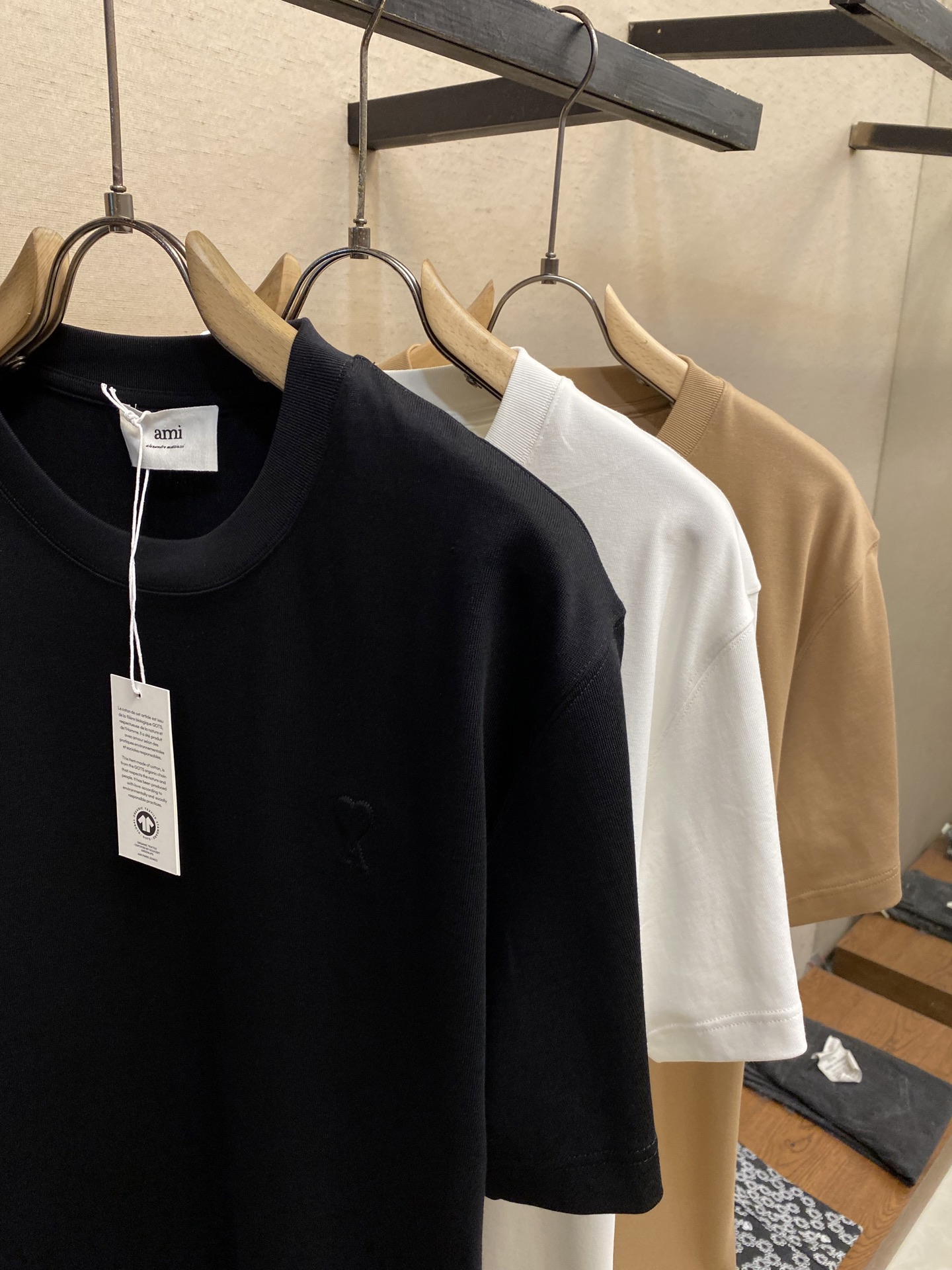 🌟🌟AMl……2025FW早秋新品男女同款重磅棉质立体爱心❤️/后背同色AMI刺绣宽松版棉质半袖T恤洗涤