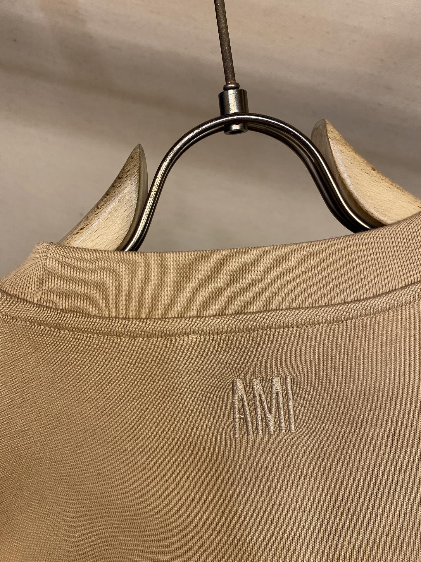 🌟🌟AMl……2025FW早秋新品男女同款重磅棉质立体爱心❤️/后背同色AMI刺绣宽松版棉质半袖T恤洗涤