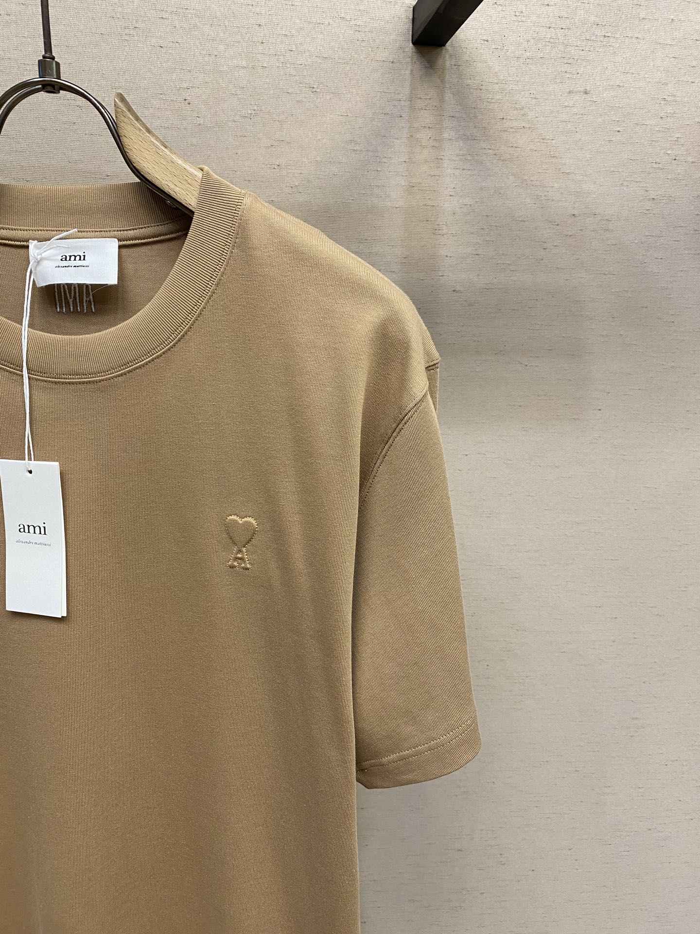 🌟🌟AMl……2025FW早秋新品男女同款重磅棉质立体爱心❤️/后背同色AMI刺绣宽松版棉质半袖T恤洗涤