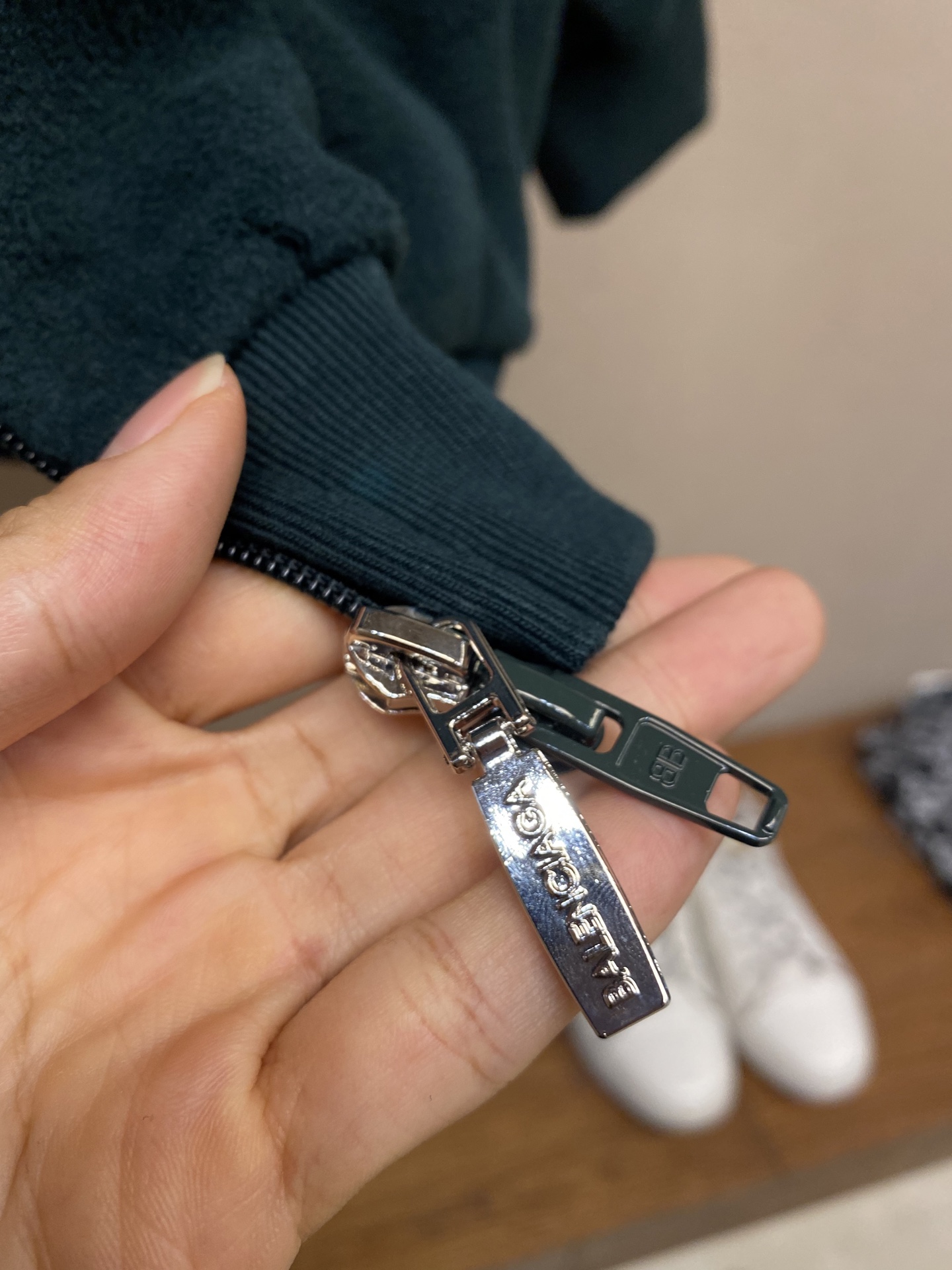 🌟🌟Balenciaga、袖条刺绣立领拉链外套⚠️原,000购买；摇粒绒面料材质、正面和背面饰以艺术作品