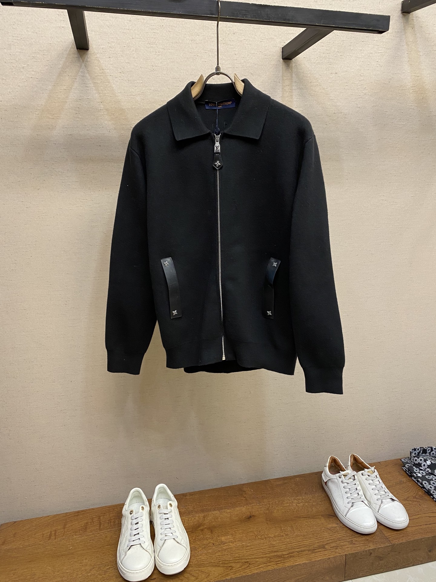 NO:549998,1V, 25SS leather knitted waist jacket, genuine 21700 purchased and developed, cotton and wool blended wool, using SOTO 12 knitting machine imported from Germany, wool fermentation, hand sewing mark, custom 11 leather mark, custom 11 zipper, custom 11 hardware, custom 11 trademark, fitting fit Size S-XL,, jackets & coats, jackets & coats, alexander wang198609091V,25SS皮革针织束腰夹克外套,正品21700购入开发,棉羊毛混纺毛料,采用德国进口（SOTO）12针织机,毛料酵洗,手工缝标,定制11皮标,定制11拉链,定制11五金,定制11商标,合身版型 尺码S-XL,,jackets & coats,jackets & coats,alexander wang,Men's clothing