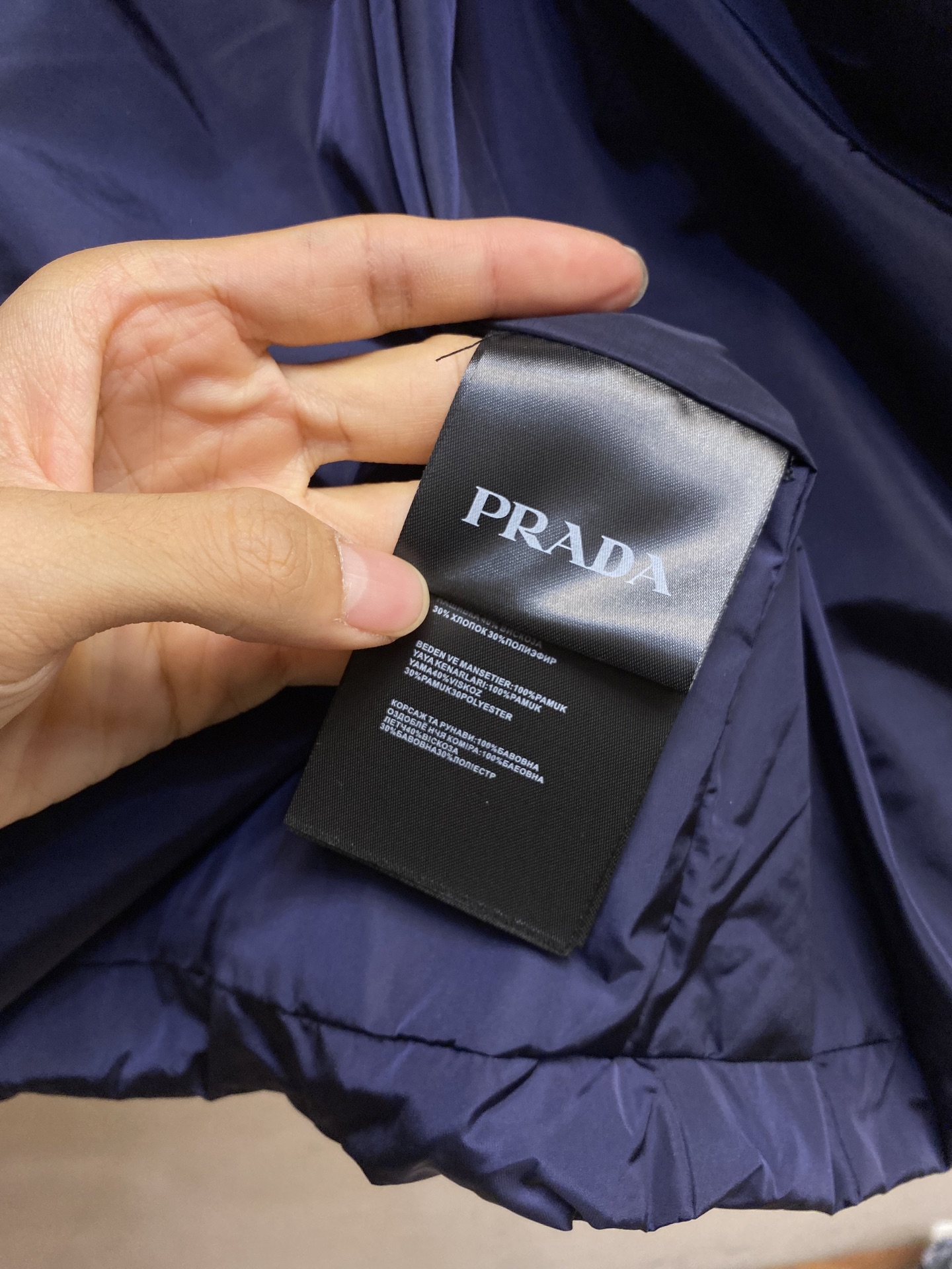 🌟🌟Prada，秋冬羽绒服 马甲这个羽绒服马甲真的有点绝，这么早发羽绒服就是不想你们在天冷的时候挨冻。衣