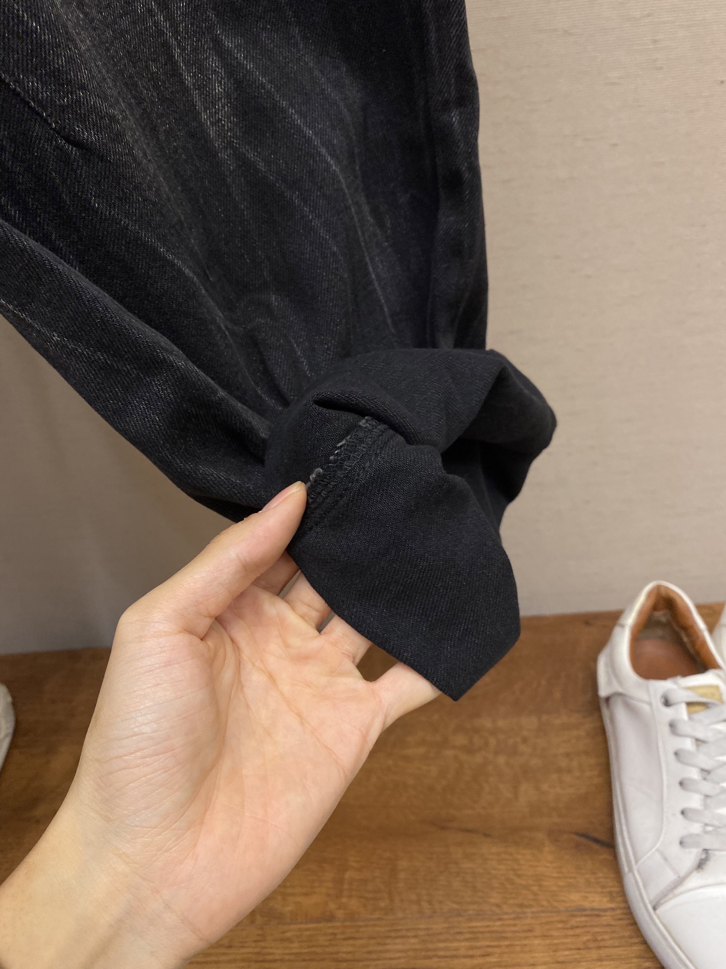 🌟🌟BV 2025秋冬Bott*ga Venta Bv树纹水洗做旧宽松直筒休闲牛仔裤针脚里的匠心,细节诠