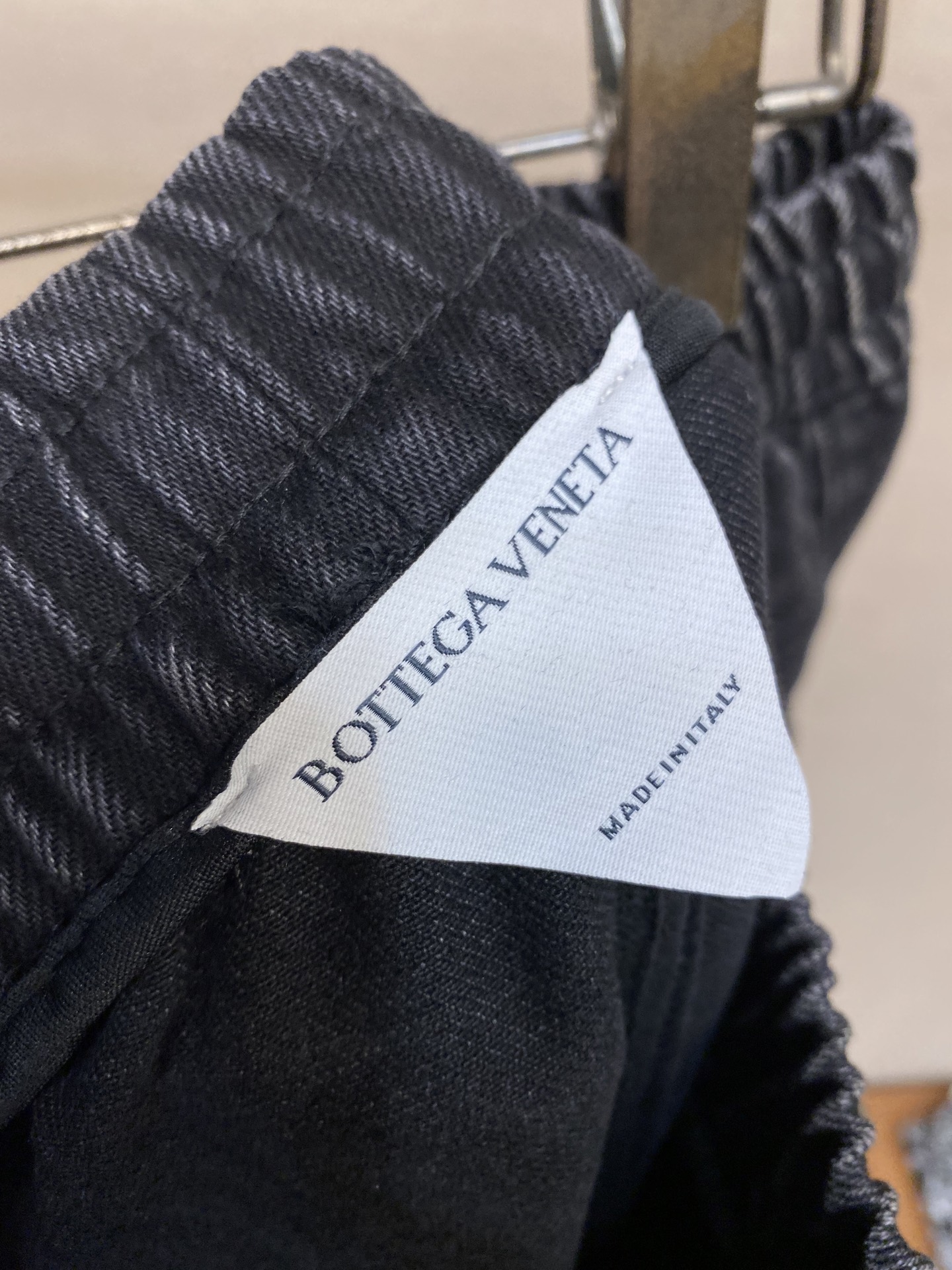 🌟🌟BV 2025秋冬Bott*ga Venta Bv树纹水洗做旧宽松直筒休闲牛仔裤针脚里的匠心,细节诠