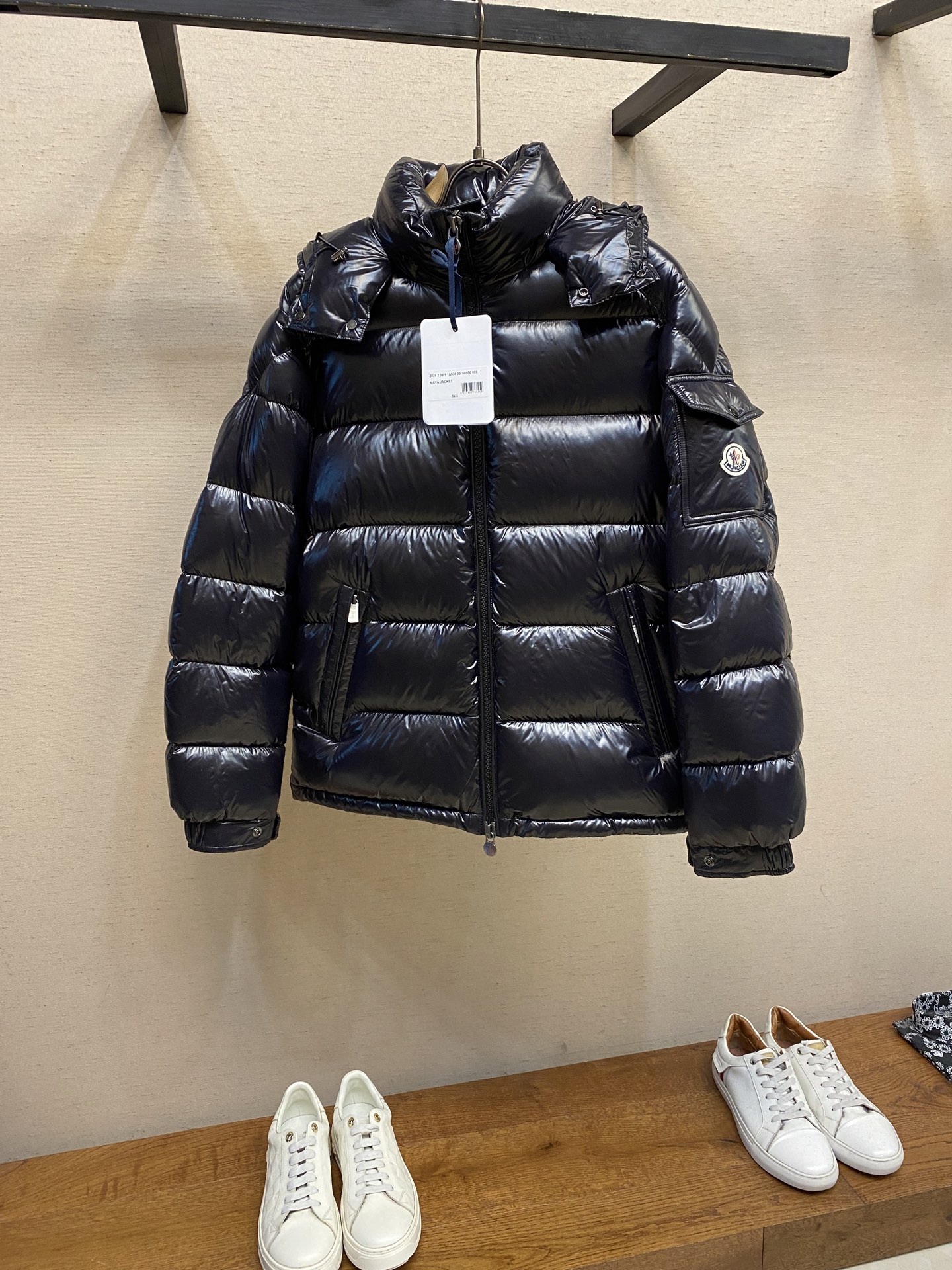 NO:608541,Moncler, top quality 95 white goose down.｜Moncler Maya series Eason Chan short down jacket for men and women, sizes 1, 2, 3, 4, 5, 6,, Moncler, down jacket, alexander wang19860909Moncler,顶级95白鹅绒.｜盟可睐 玛雅 系列 陈奕迅同款短款羽绒服 男女款 尺码1,2,3,4,5,6,,Moncler,down jacket,alexander wang,Men's clothing