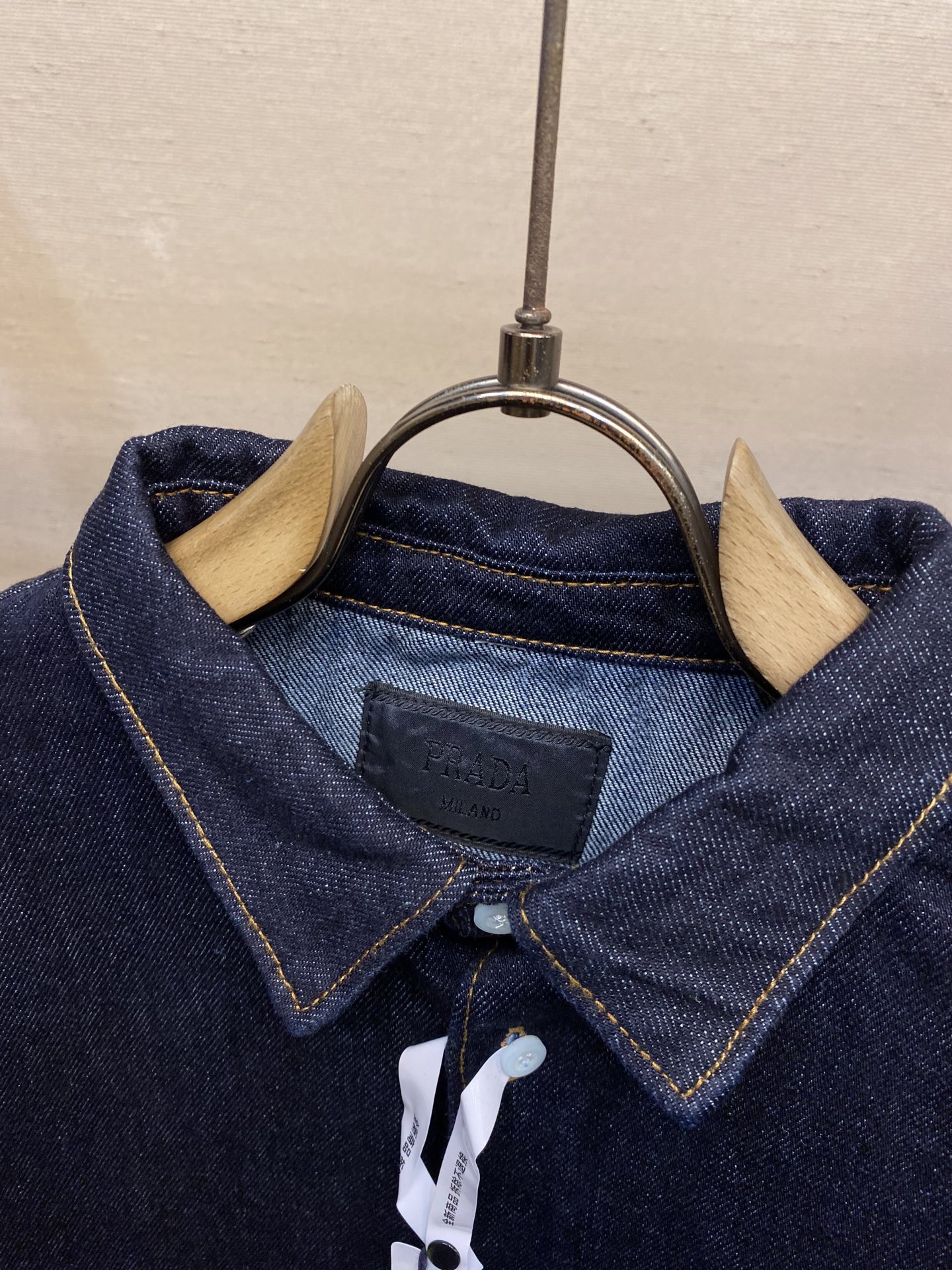 🌟🌟Prada、翻领宽松长袖牛仔外套 正品7219购入 定染赛洛纺12支*12支竹节牛仔面料 成衣洗褪低