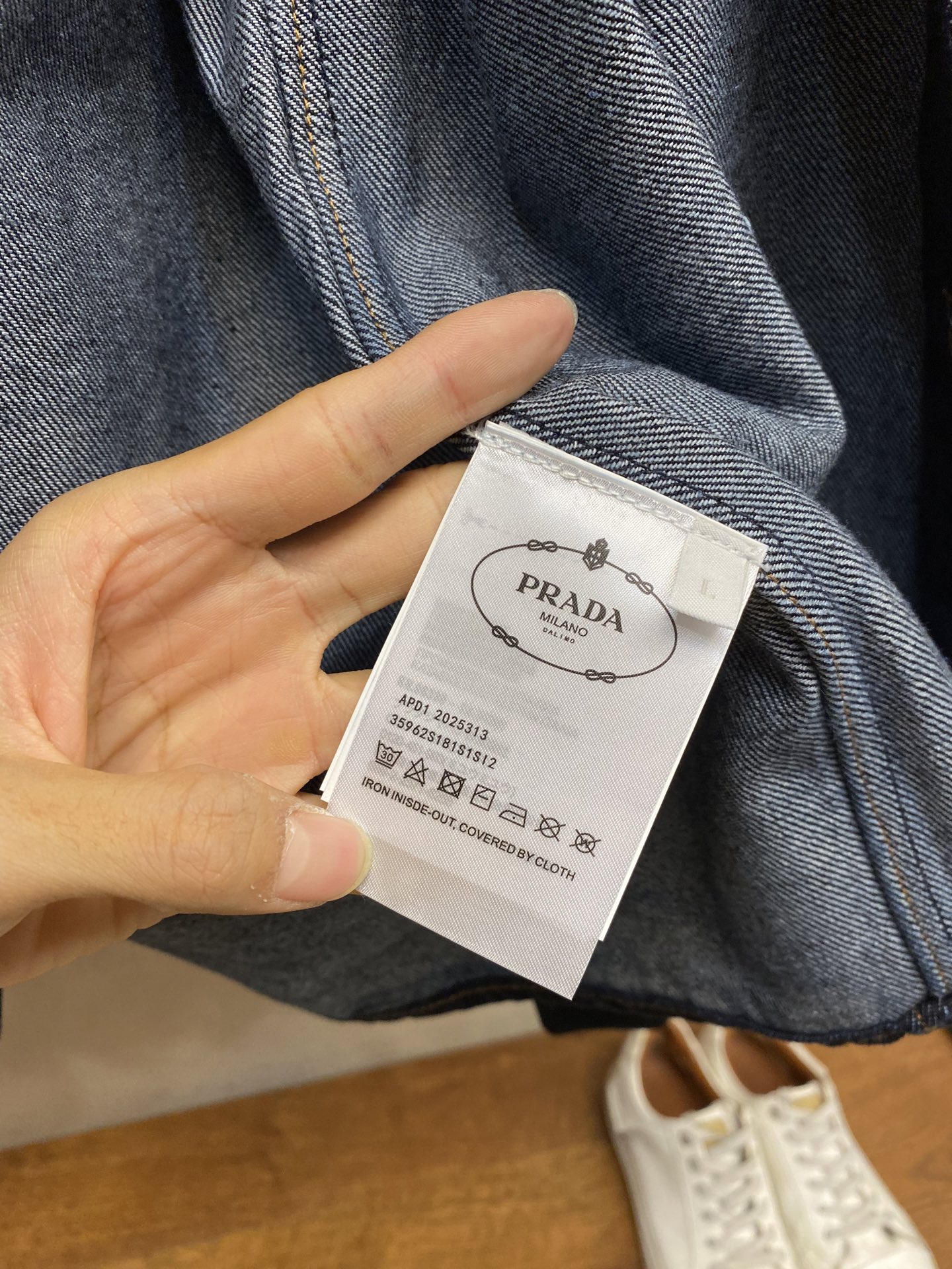 🌟🌟Prada、翻领宽松长袖牛仔外套 正品7219购入 定染赛洛纺12支*12支竹节牛仔面料 成衣洗褪低