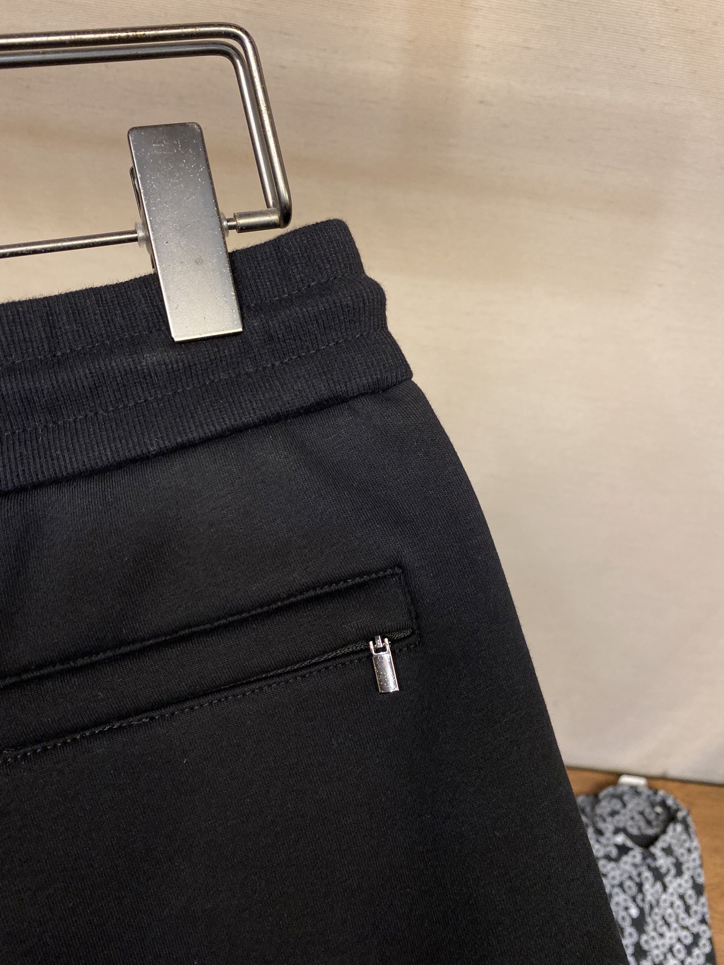 🌟🌟Arctery、【加绒】男士休闲裤👍 最新款上身版型无敌正！绝对可以闭眼收的一款此款裤子非常百搭，弹