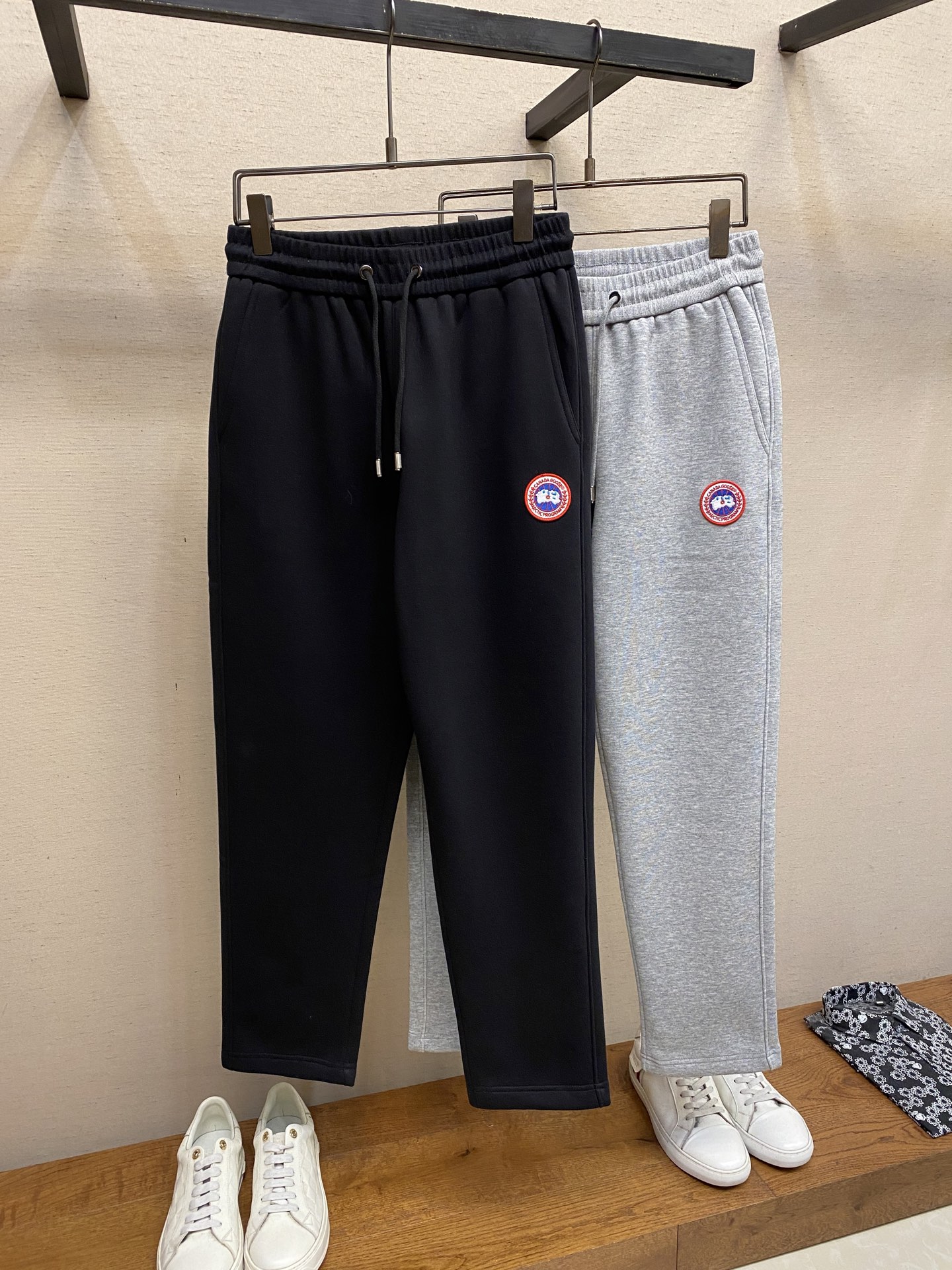 🌟🌟Canda、【加绒】男士休闲裤👍 最新款上身版型无敌正！绝对可以闭眼收的一款此款裤子非常百搭，弹力腰