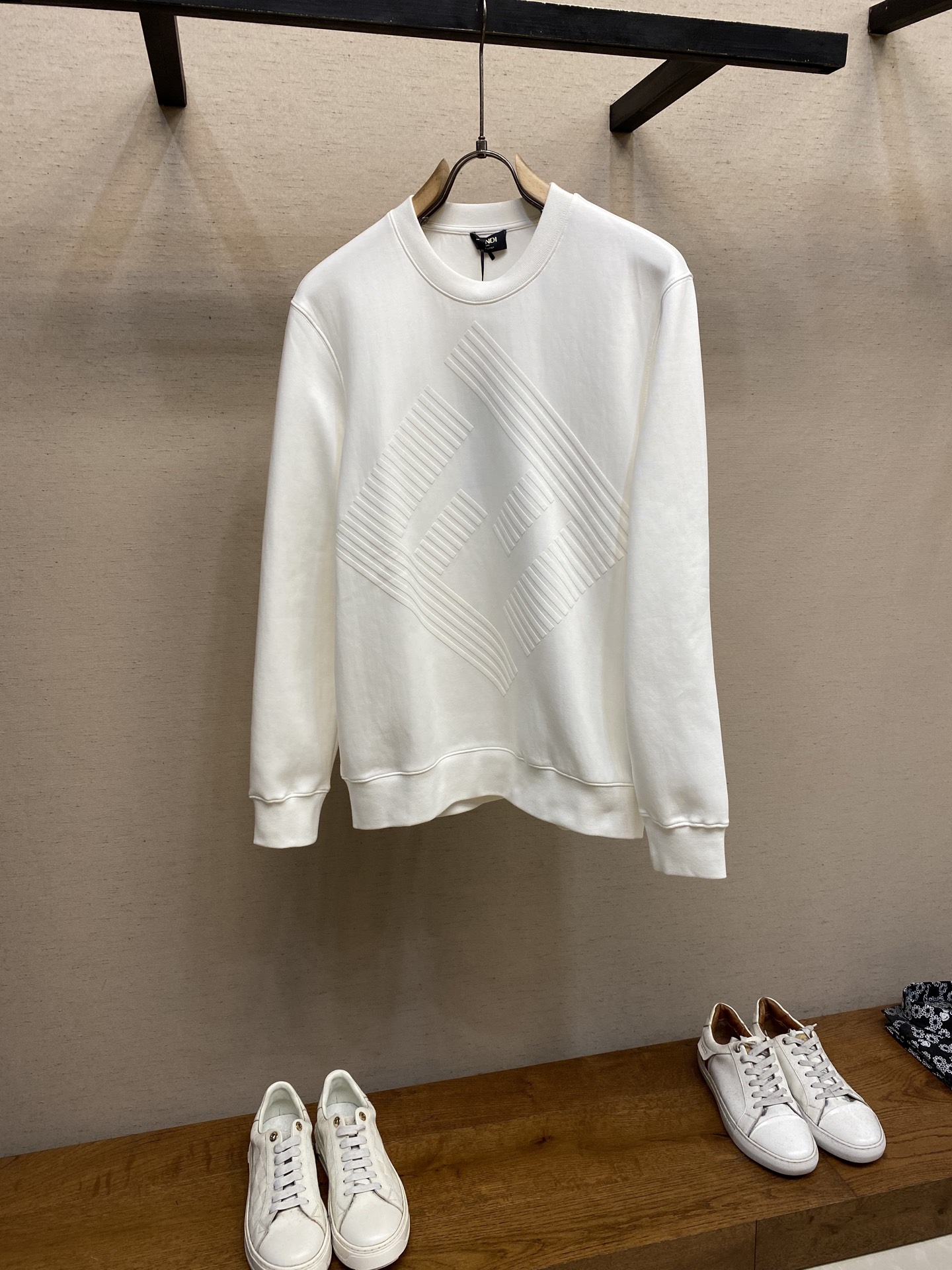 🌟🌟Fendi 25秋冬新季新品到货 设计圆领卫衣 品质高新质感液氨空气棉 亲肤软滑 新元素专柜官网热推