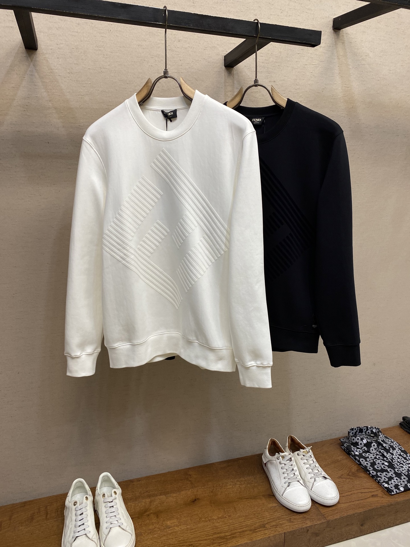 🌟🌟Fendi 25秋冬新季新品到货 设计圆领卫衣 品质高新质感液氨空气棉 亲肤软滑 新元素专柜官网热推