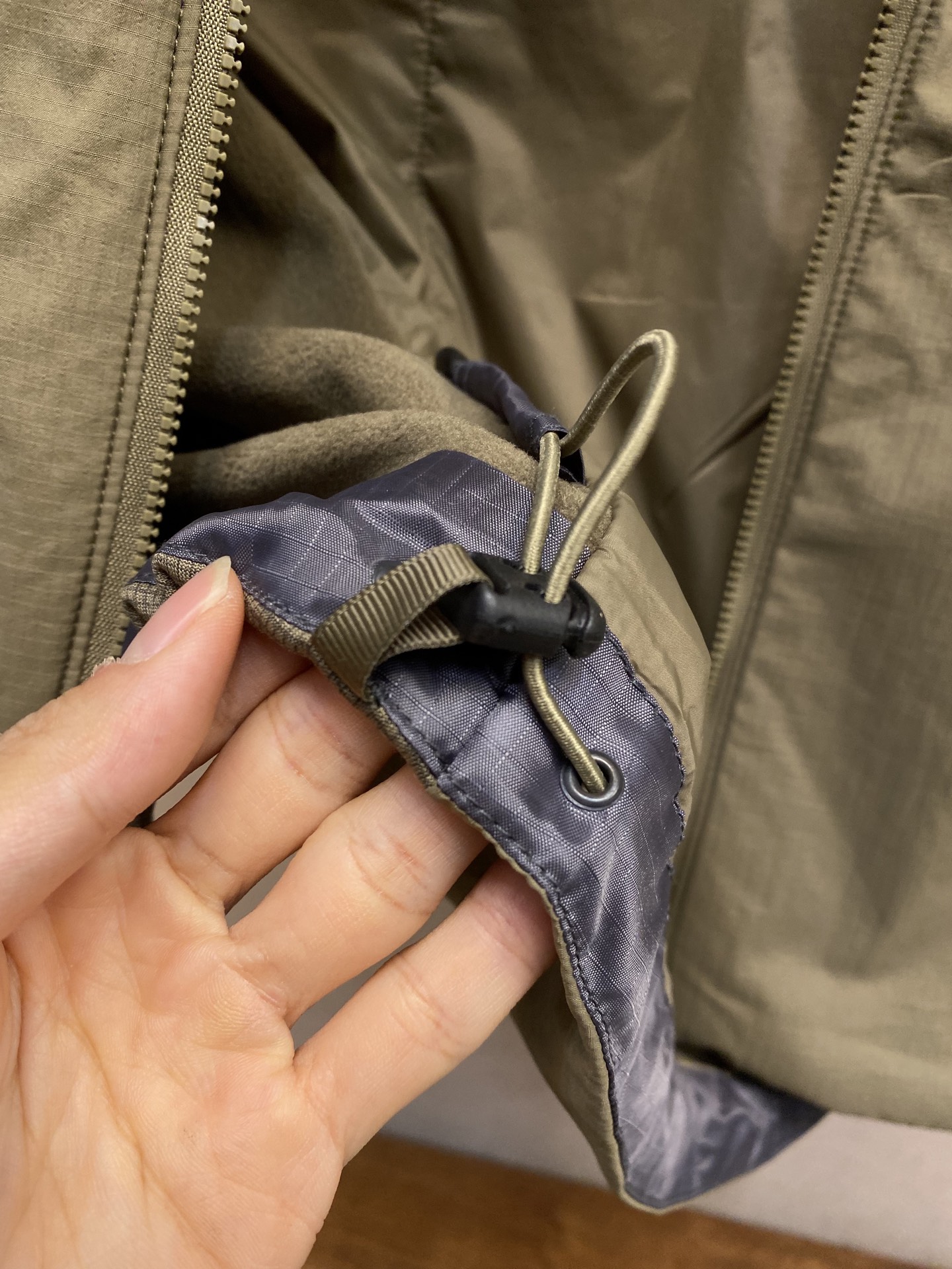 🌟🌟 Arcteryx/始祖鸟ATOM LT Vest Gen 2.1 军鸟LEAF系列军鸟立领薄款棉马