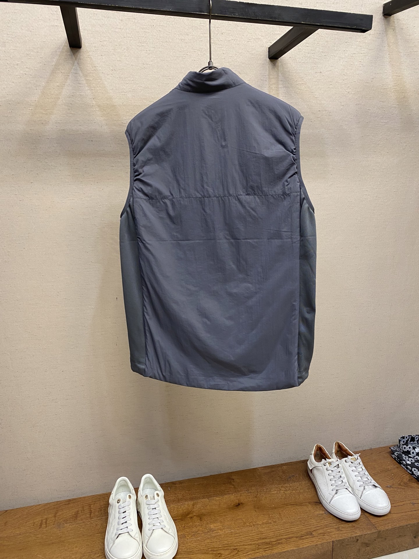 🌟🌟 Arcteryx/始祖鸟ATOM LT Vest Gen 2.1 军鸟LEAF系列军鸟立领薄款棉马