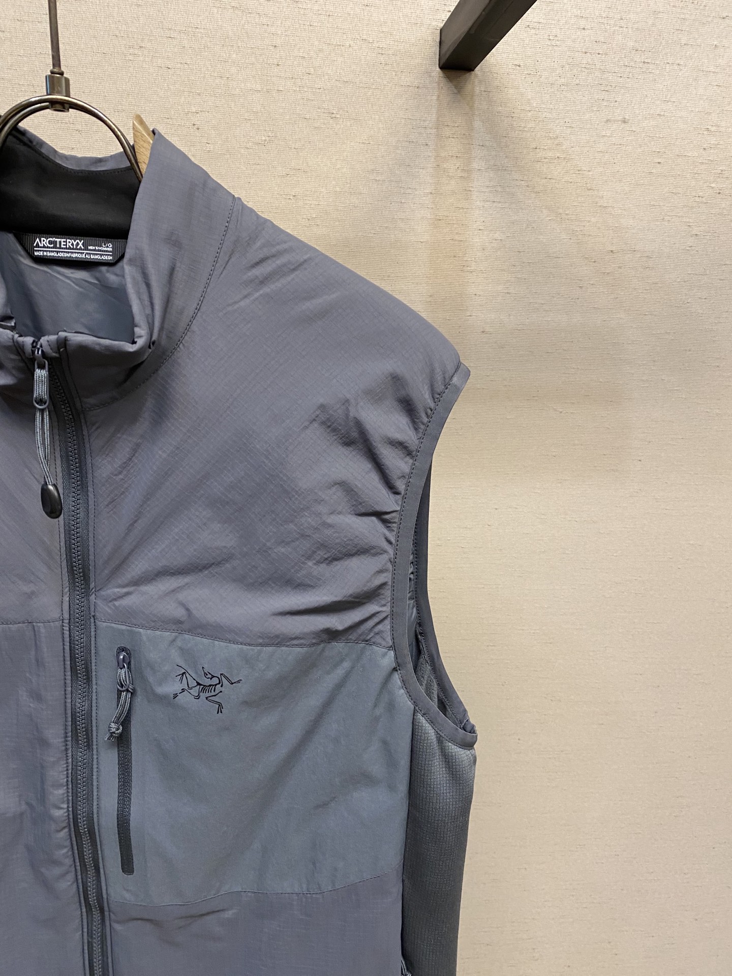 🌟🌟 Arcteryx/始祖鸟ATOM LT Vest Gen 2.1 军鸟LEAF系列军鸟立领薄款棉马