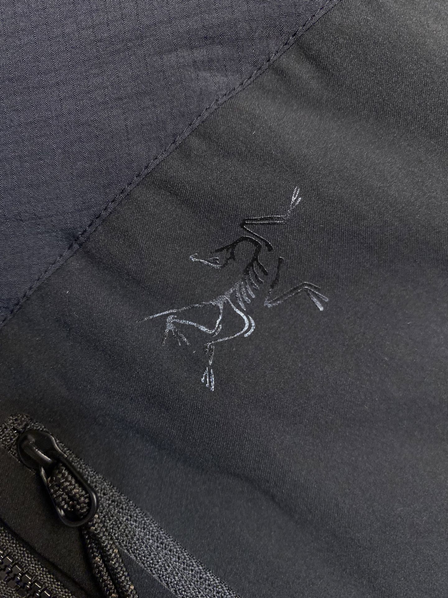 🌟🌟 Arcteryx/始祖鸟ATOM LT Vest Gen 2.1 军鸟LEAF系列军鸟立领薄款棉马