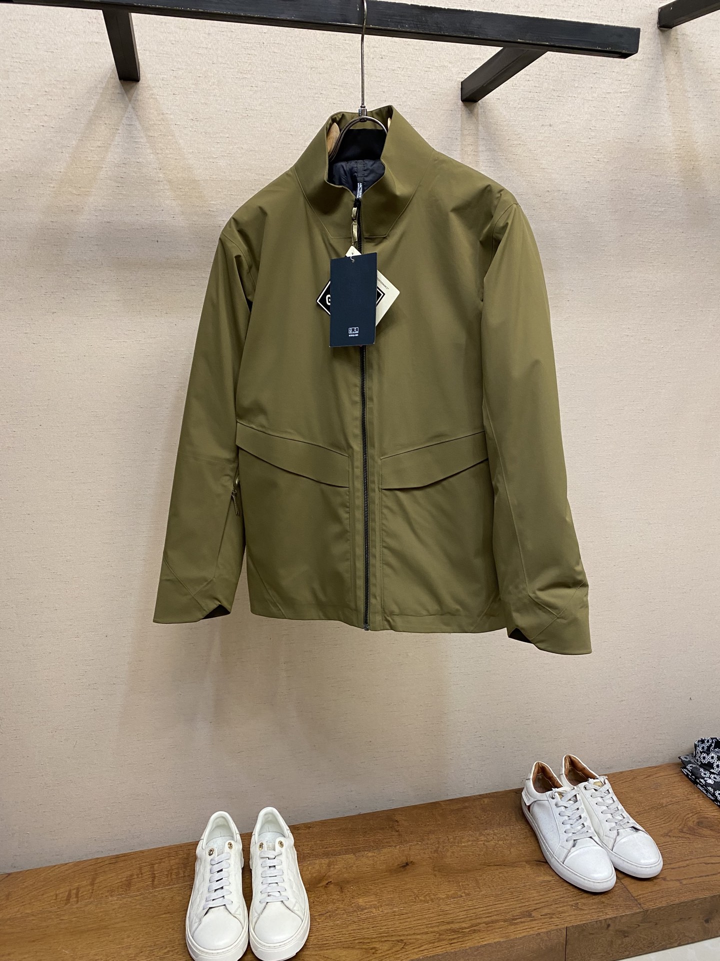 🌟🌟Arctery 棉服立领外套。商务款系列。没有🐦的logo 非常低调 面料和版型都是属于鸟的最高端 