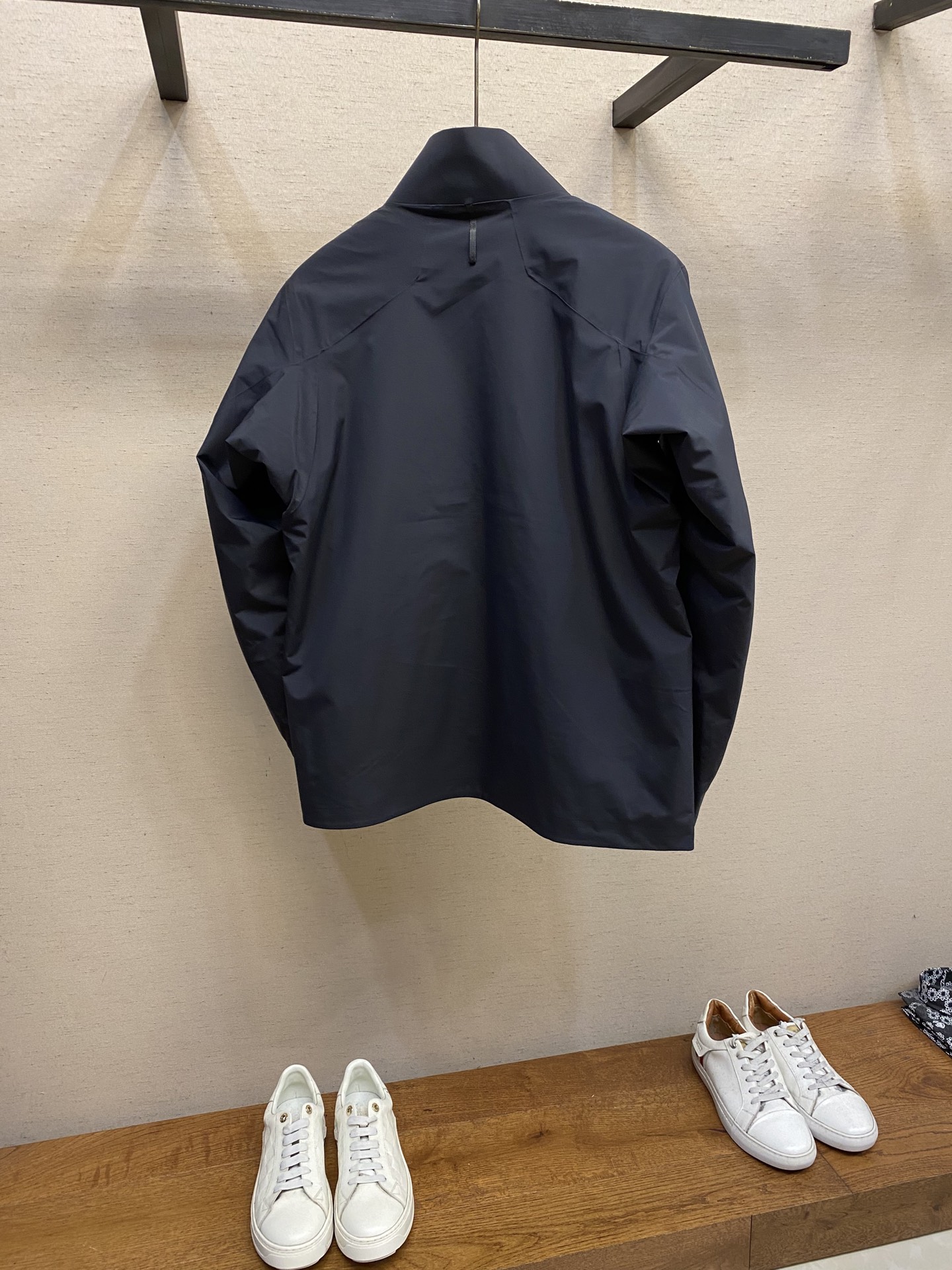 🌟🌟Arctery 棉服立领外套。商务款系列。没有🐦的logo 非常低调 面料和版型都是属于鸟的最高端 