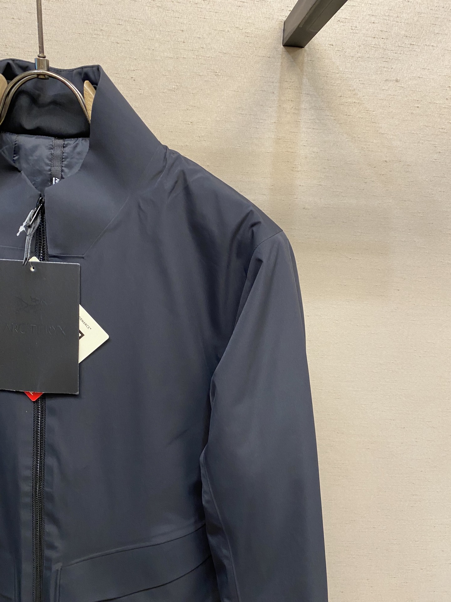 🌟🌟Arctery 棉服立领外套。商务款系列。没有🐦的logo 非常低调 面料和版型都是属于鸟的最高端 
