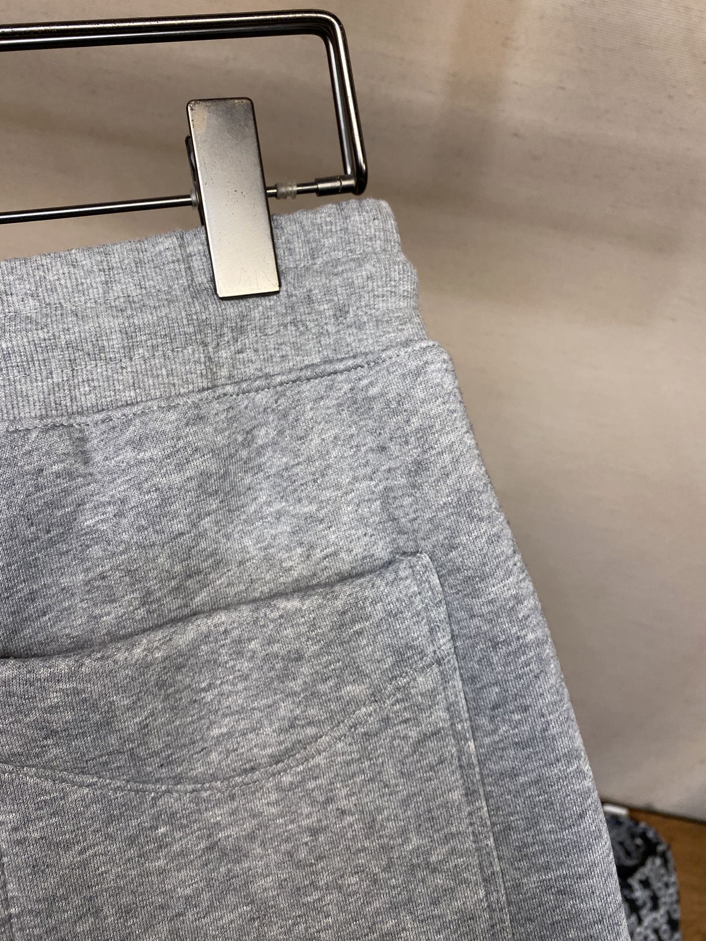 🌟🌟lP🆕、【加绒】男士休闲裤👍 最新款上身版型无敌正！绝对可以闭眼收的一款此款裤子非常百搭，弹力腰围,