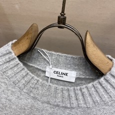 🌟🌟Celine CE凯旋门经典小标~半高领花羊毛针织套头衫 圆领毛衣。 CEL**E凯旋门半高领花羊毛针织衫,半高领的 🌟🌟Celine CE凯旋门经典小标~半高领花羊毛针织套头衫 圆领毛衣。 CEL**E凯旋门半高领花羊毛针织衫,半高领的