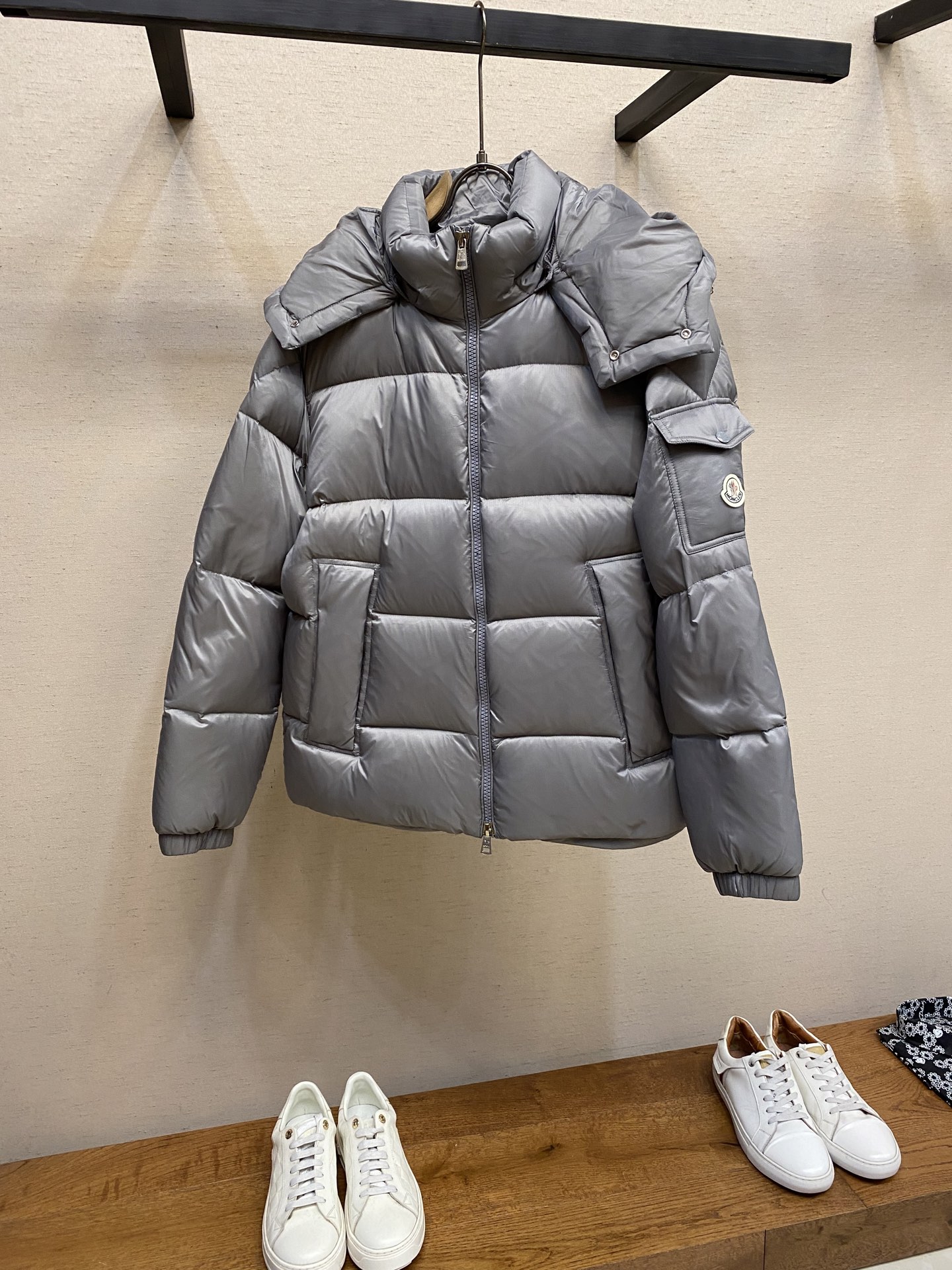 NO:644775,Moncler 25 Couyere autumn and winter new hooded [removable] light luxury fashion star's same thickened down jacket for men and women, sizes 1, 2, 3, 4, 5,,Moncler,Moncler,down jacket,hats,alexander wang19860909Moncler 蒙口 /盟可睐 25 Couyere 秋冬新品连帽【可拆卸】轻奢时尚明星同款加厚羽绒服男女款 尺码1,2,3,4,5,,Moncler,Moncler,down jacket,hats,alexander wang,Men's clothing