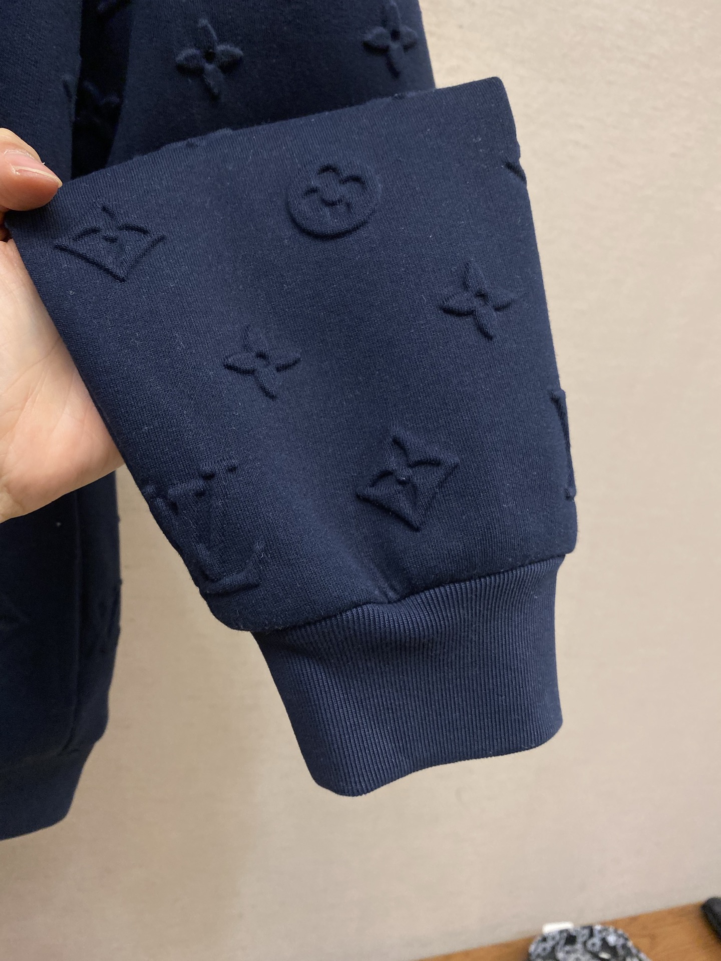 i1764836889423 695 0 6