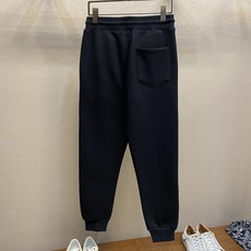 🌟🌟Moncler 【加绒】男士休闲裤👍 最新款上身版型无敌正! 绝对可以闭眼收的一款 此款裤子非常百搭,弹力腰围,日常 🌟🌟Moncler 【加绒】男士休闲裤👍 最新款上身版型无敌正! 绝对可以闭眼收的一款 此款裤子非常百搭,弹力腰围,日常