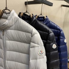 🌟🌟Moncler 蒙口 /盟可睐 25𝒔𝒔 Acorus 经典轻薄立领休闲男士羽绒服#06!!!!! 尺码:1,2,3 🌟🌟Moncler 蒙口 /盟可睐 25𝒔𝒔 Acorus 经典轻薄立领休闲男士羽绒服#06!!!!! 尺码:1,2,3