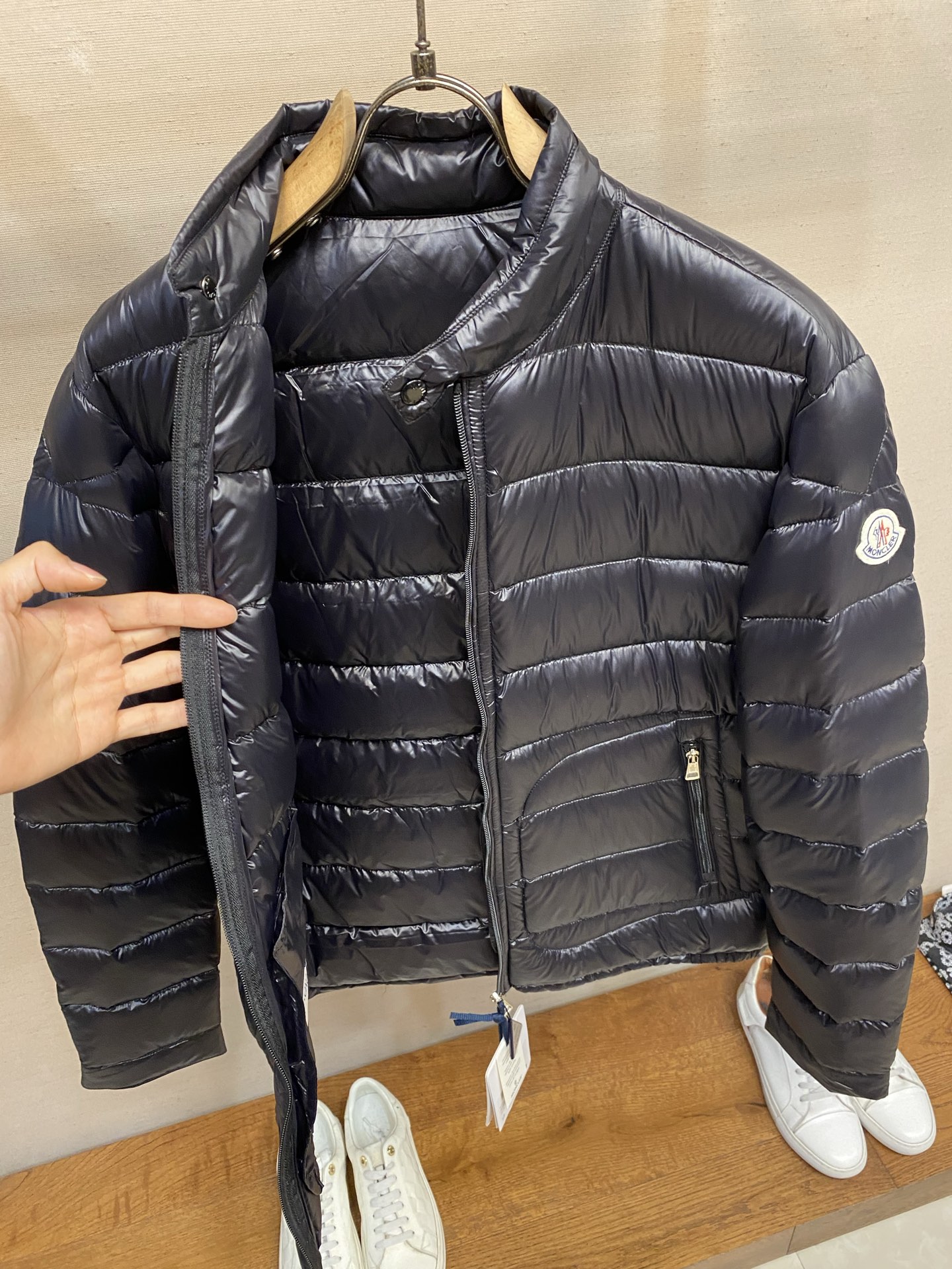 🌟🌟Moncler 蒙口 /盟可睐 25𝒔𝒔 Acorus 经典轻薄立领休闲男士羽绒服#06!!!! 尺码:1,2,3, 🌟🌟Moncler 蒙口 /盟可睐 25𝒔𝒔 Acorus 经典轻薄立领休闲男士羽绒服#06!!!! 尺码:1,2,3,