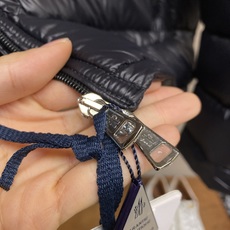 🌟🌟Moncler 蒙口 /盟可睐 25𝒔𝒔 Acorus 经典轻薄立领休闲男士羽绒服#06!!!! 尺码:1,2,3, 🌟🌟Moncler 蒙口 /盟可睐 25𝒔𝒔 Acorus 经典轻薄立领休闲男士羽绒服#06!!!! 尺码:1,2,3,