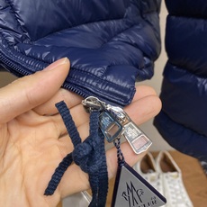 🌟🌟Moncler 蒙口 /盟可睐 25𝒔𝒔 Acorus 经典轻薄立领休闲男士羽绒服#06!!!!! 尺码:1,2,3 🌟🌟Moncler 蒙口 /盟可睐 25𝒔𝒔 Acorus 经典轻薄立领休闲男士羽绒服#06!!!!! 尺码:1,2,3