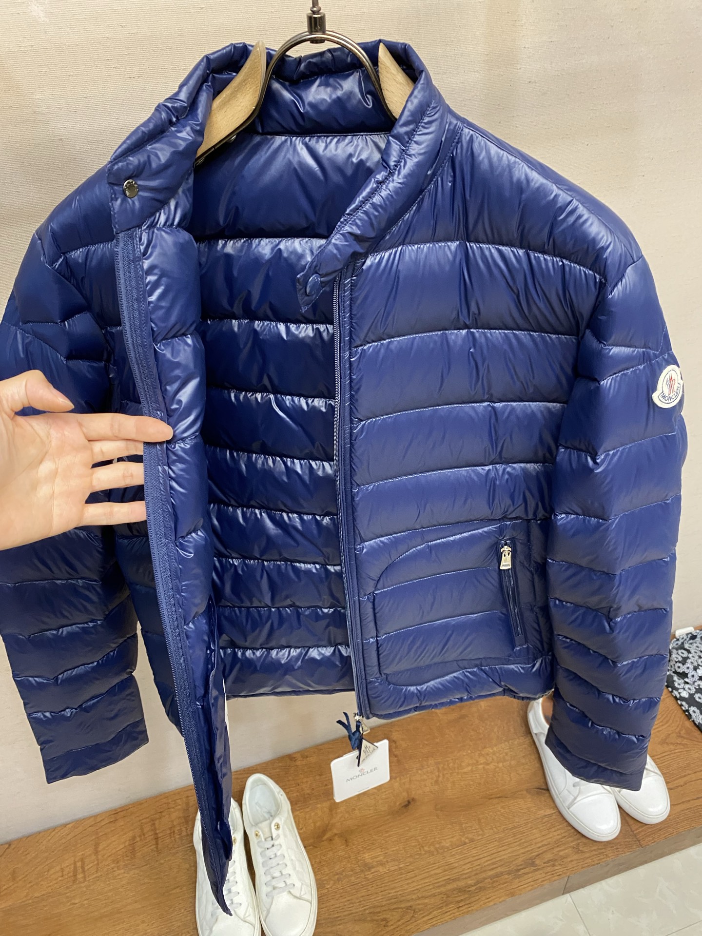 🌟🌟Moncler 蒙口 /盟可睐 25𝒔𝒔 Acorus 经典轻薄立领休闲男士羽绒服#06!!!!! 尺码:1,2,3 🌟🌟Moncler 蒙口 /盟可睐 25𝒔𝒔 Acorus 经典轻薄立领休闲男士羽绒服#06!!!!! 尺码:1,2,3