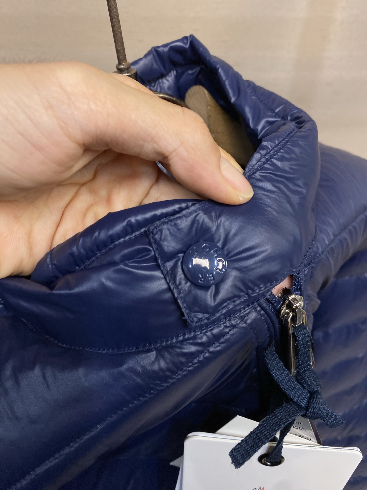 🌟🌟Moncler 蒙口 /盟可睐 25𝒔𝒔 Acorus 经典轻薄立领休闲男士羽绒服#06!!!!! 尺码:1,2,3 🌟🌟Moncler 蒙口 /盟可睐 25𝒔𝒔 Acorus 经典轻薄立领休闲男士羽绒服#06!!!!! 尺码:1,2,3
