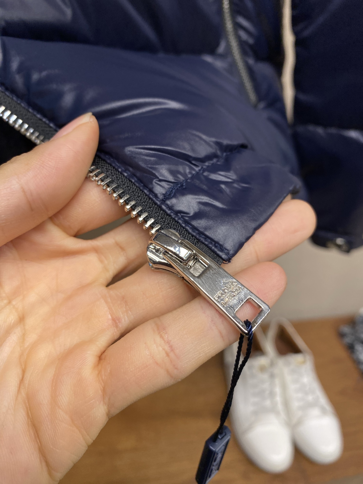 🌟🌟Prada、普拉达 秋冬新款羽绒服外套 高端定制 内填充顶级国标纯正90白鸭绒 品质经得起任何形式检验，呈现一种焕然