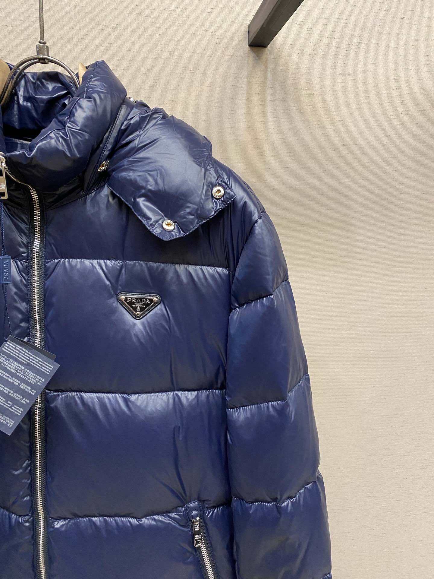 🌟🌟Prada、普拉达 秋冬新款羽绒服外套 高端定制 内填充顶级国标纯正90白鸭绒 品质经得起任何形式检验，呈现一种焕然