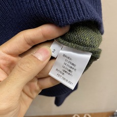🌟🌟 TB新款粗针毛衣【匠心织造 品质甄选】采用26支粗放定制纱线,配合352斯托尔进口横机精密编织,打造独特肌理质感。 🌟🌟 TB新款粗针毛衣【匠心织造 品质甄选】采用26支粗放定制纱线,配合352斯托尔进口横机精密编织,打造独特肌理质感。