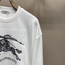 🌟🌟BBR 巴宝莉Burberry 经典战马 米粒针刺绣卫衣 !!!!! 100%全棉 质感炸裂!着身舒适透气,因为面料 🌟🌟BBR 巴宝莉Burberry 经典战马 米粒针刺绣卫衣 !!!!! 100%全棉 质感炸裂!着身舒适透气,因为面料