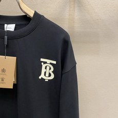 🌟🌟BBR 巴宝莉 经典TB字母压胶圆领卫衣!!!!! 采用100%定织400g低弹无尘精棉面料,每一条都是手工单独裁剪 🌟🌟BBR 巴宝莉 经典TB字母压胶圆领卫衣!!!!! 采用100%定织400g低弹无尘精棉面料,每一条都是手工单独裁剪