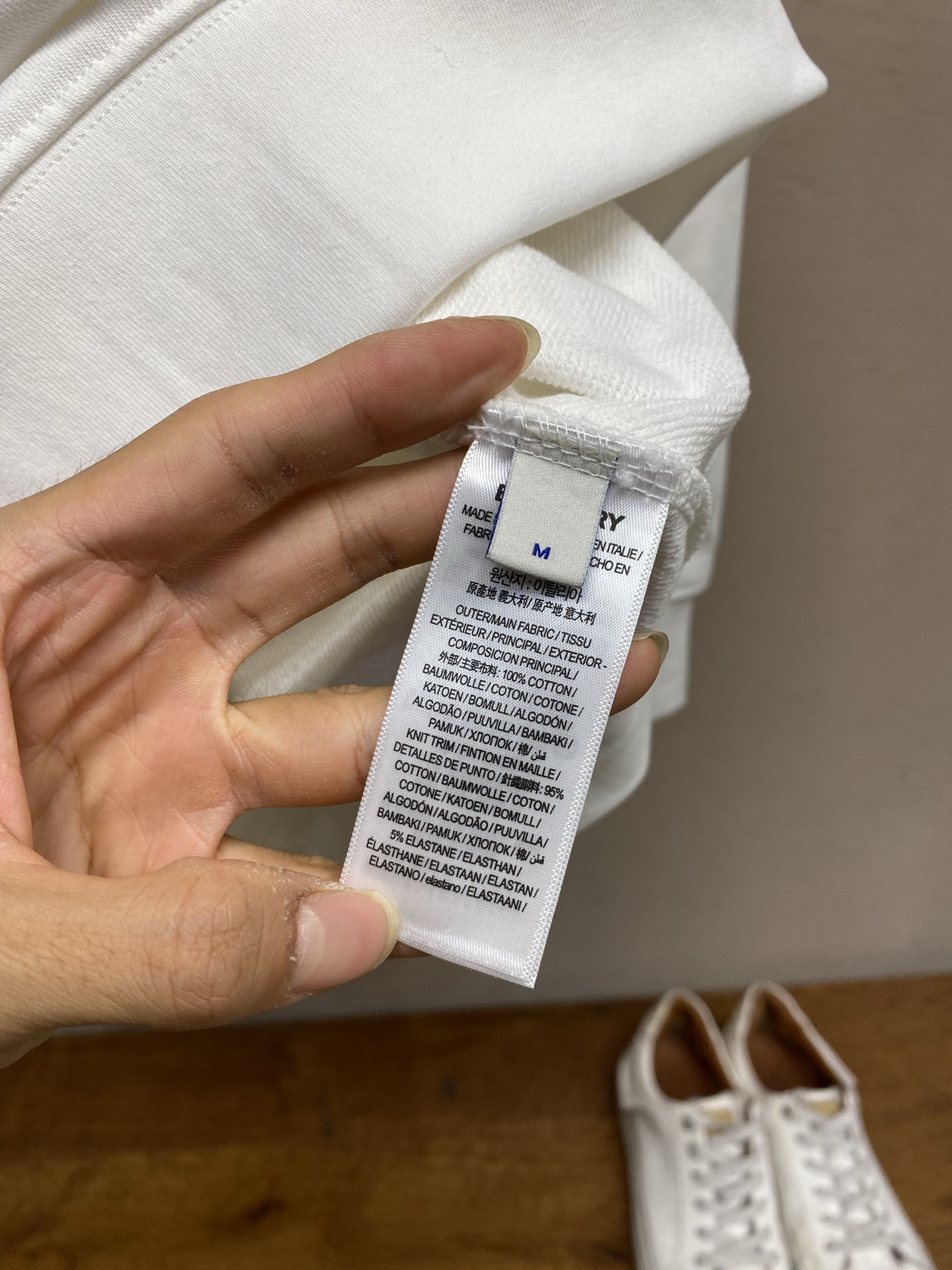 🌟🌟BBR 巴宝莉 经典TB字母刺绣圆领卫衣采用100%定织400g低弹无尘精棉面料，每一条都是手工单独