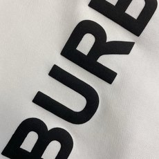 🌟🌟BBR 巴宝莉 经典发泡字母印花圆领卫衣 最新配色的王牌BBR,经典中的圣经,短袖卫衣同步来袭~~可男可女的经典款, 🌟🌟BBR 巴宝莉 经典发泡字母印花圆领卫衣 最新配色的王牌BBR,经典中的圣经,短袖卫衣同步来袭~~可男可女的经典款,
