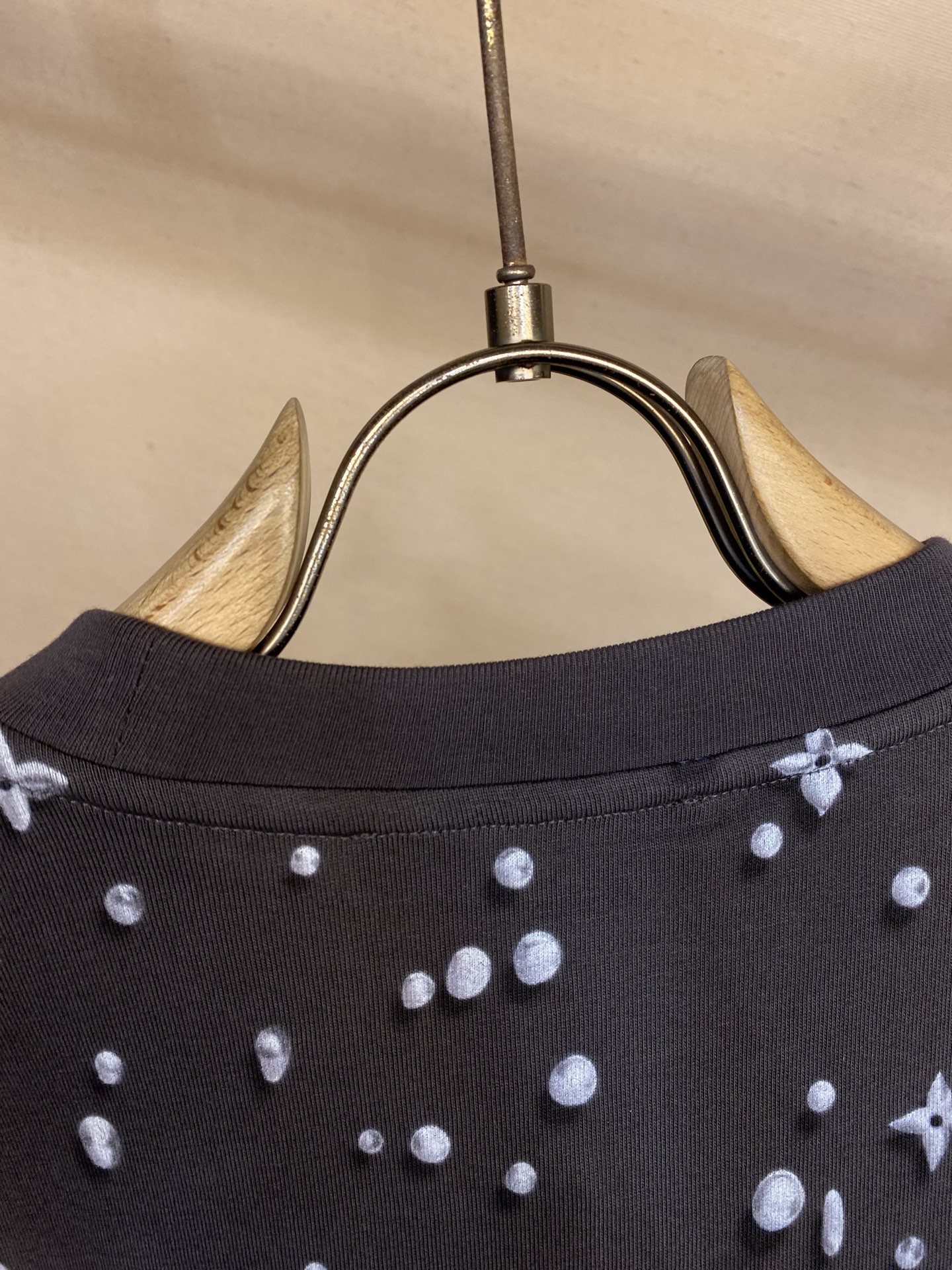 루이비통 남성 반팔 136482 Louis Vuitton T Shirt 썸네일 이미지